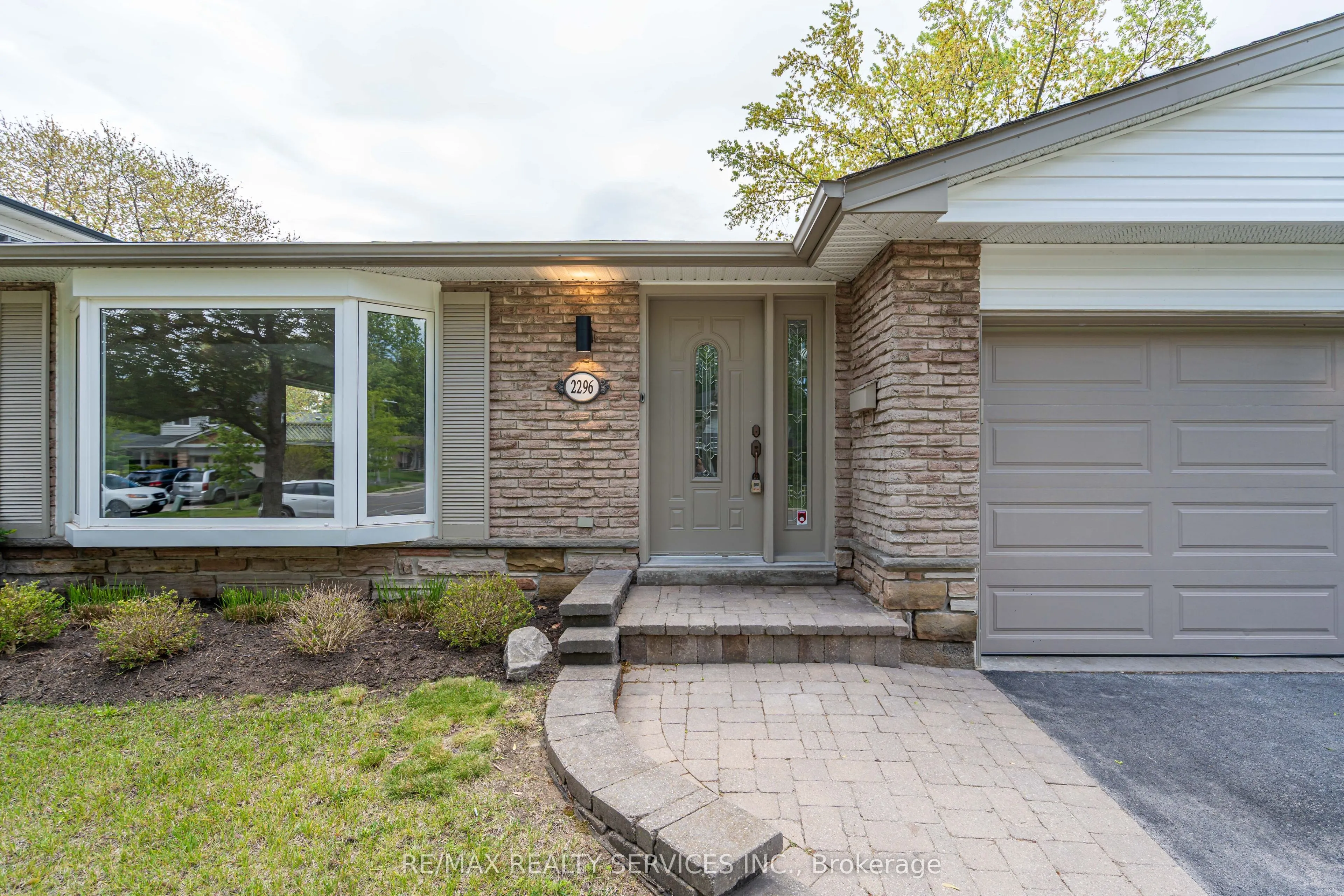 2296 Devon Road