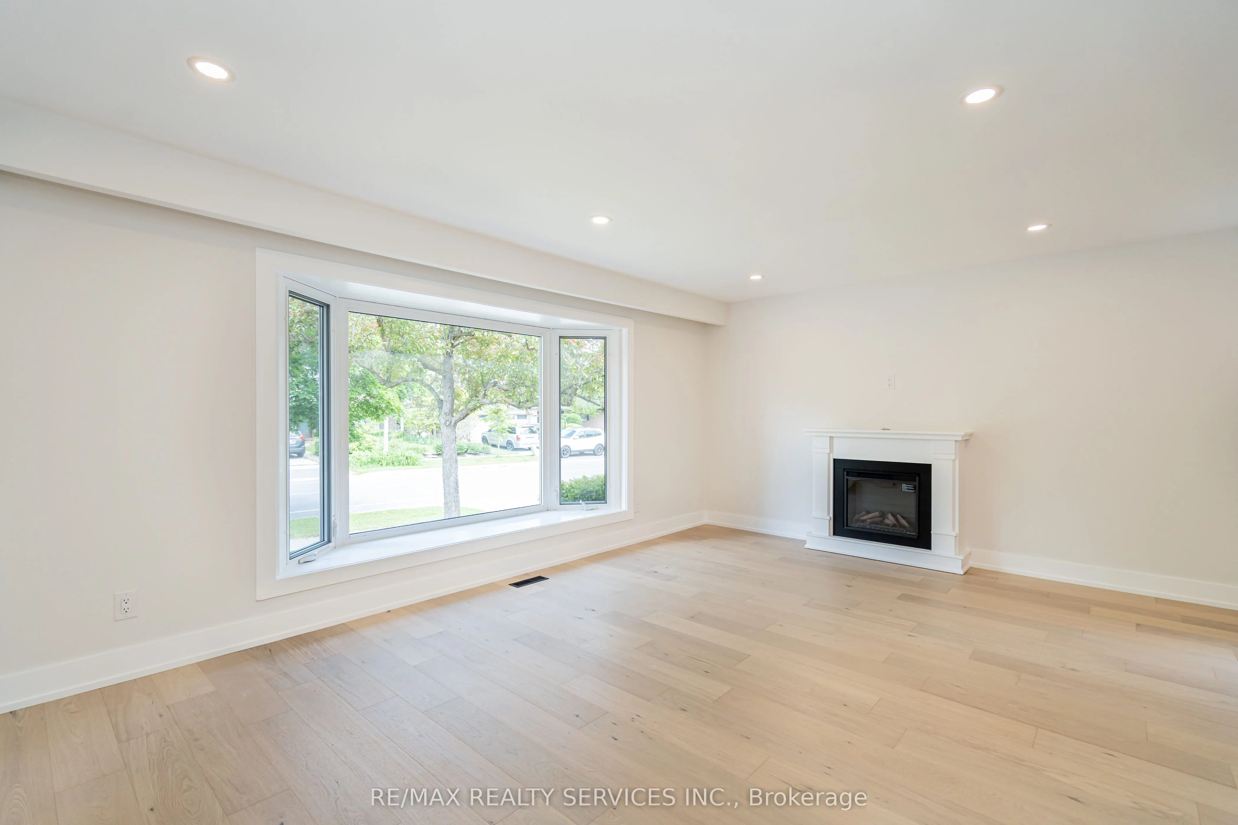 2296 Devon Road