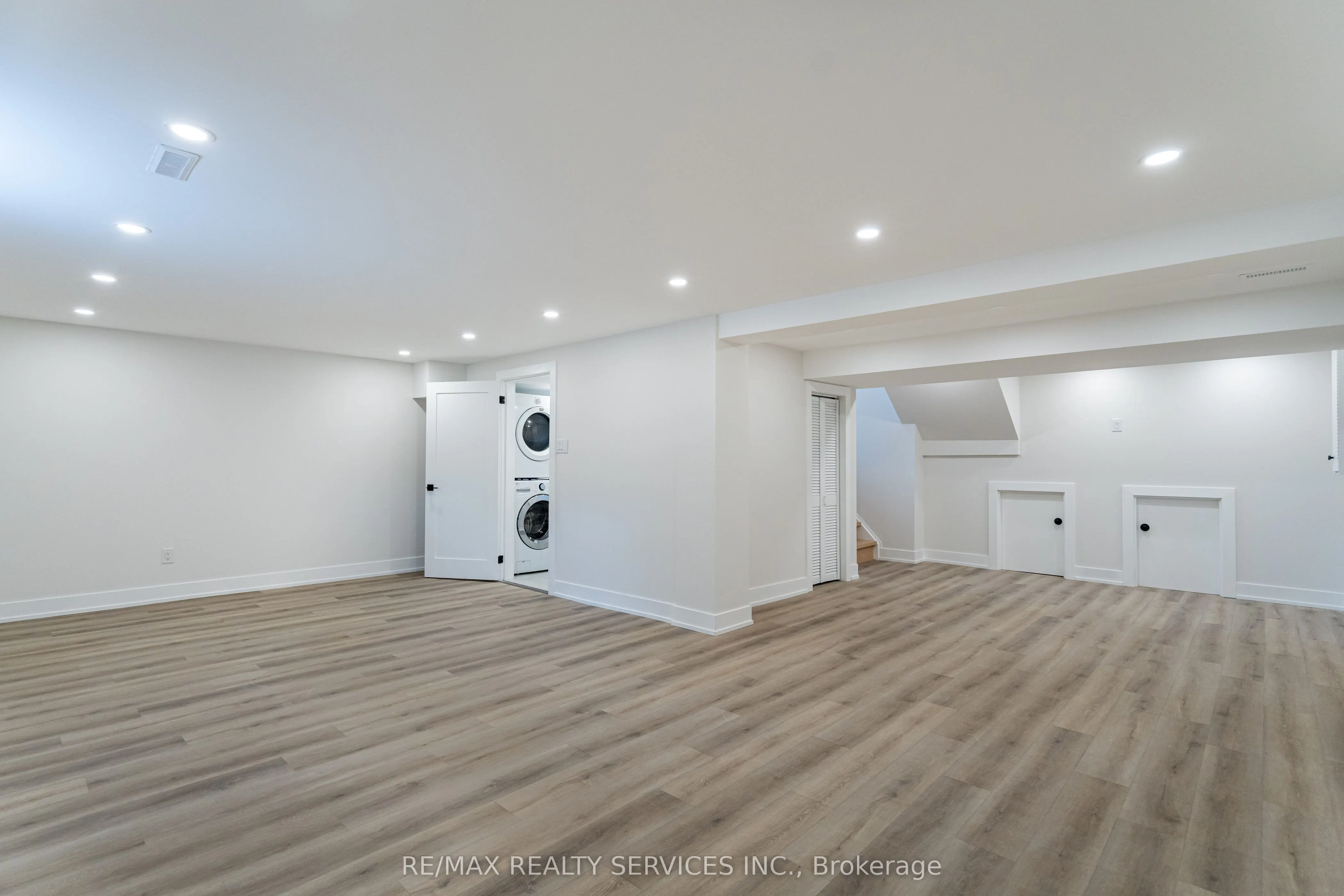 2296 Devon Road