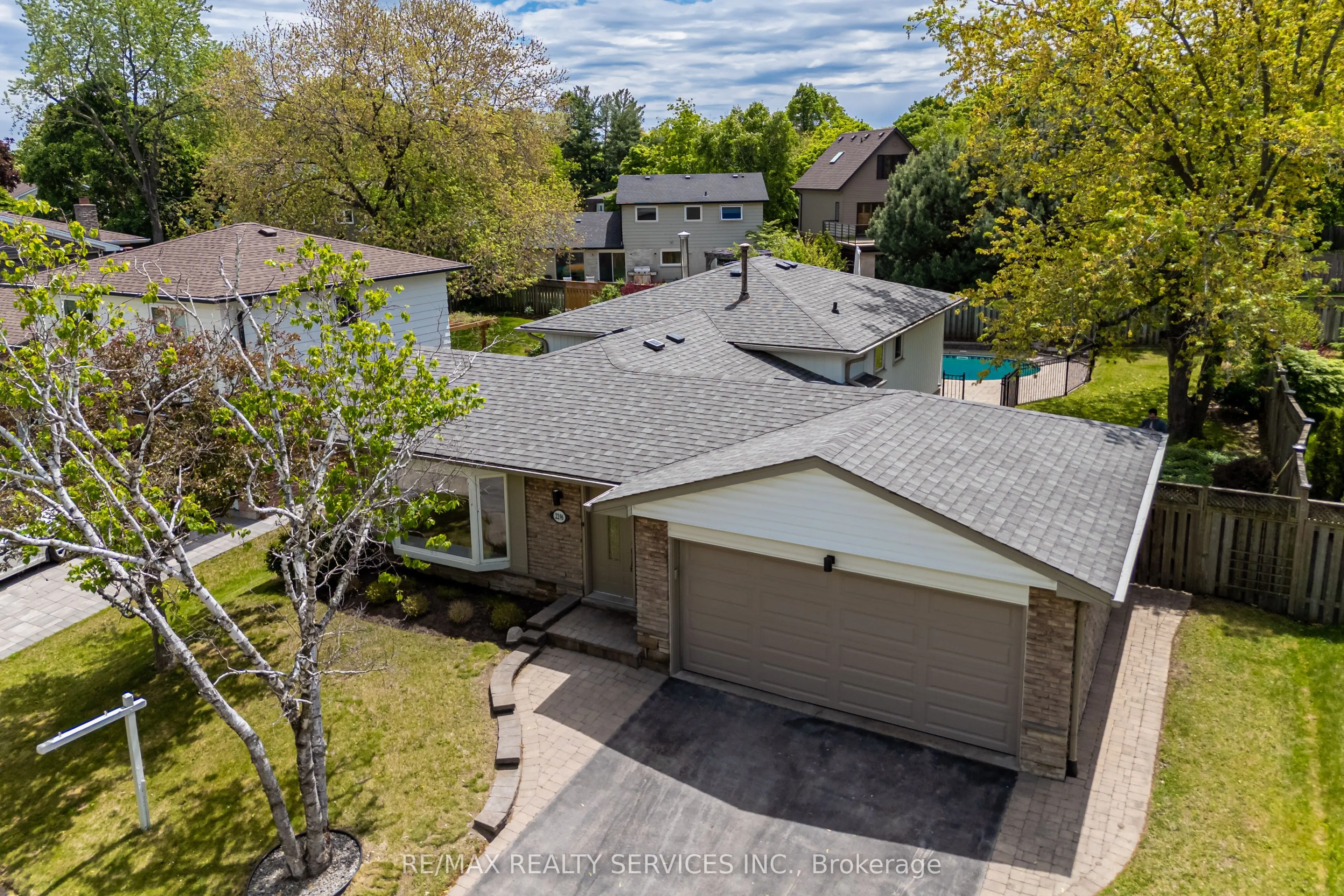2296 Devon Road