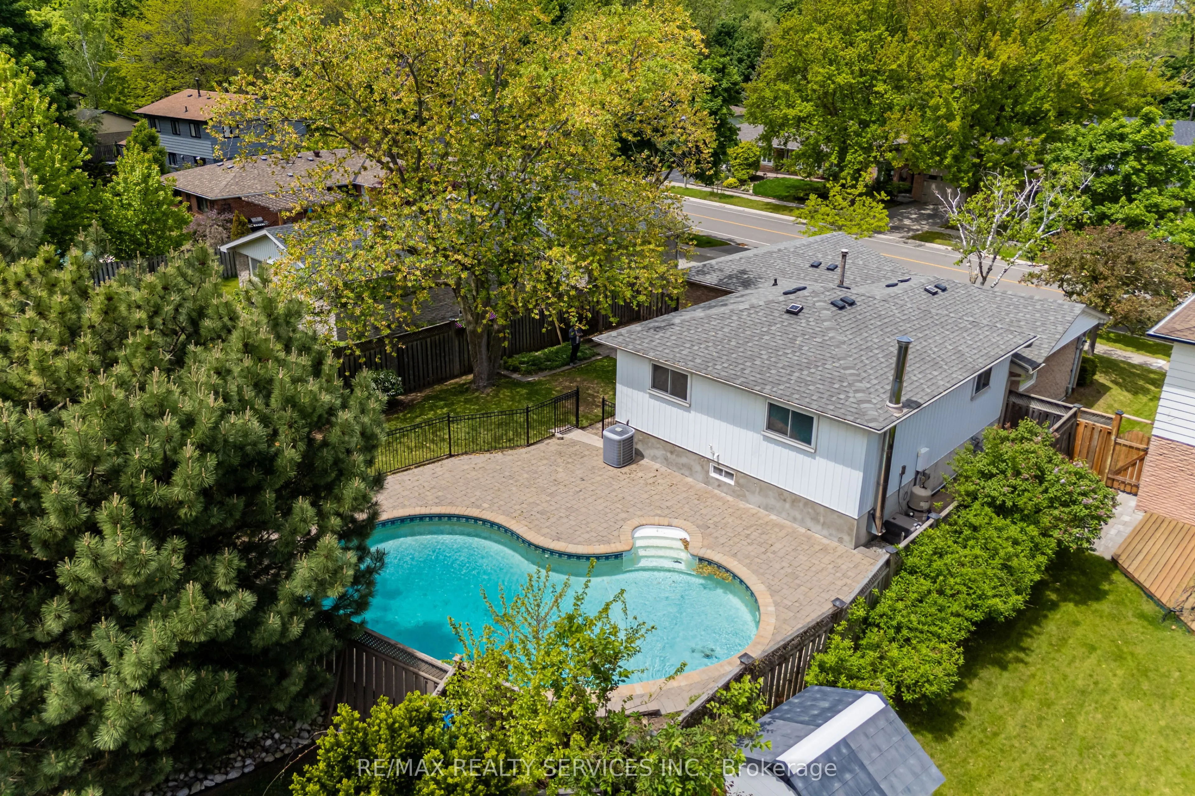 2296 Devon Road
