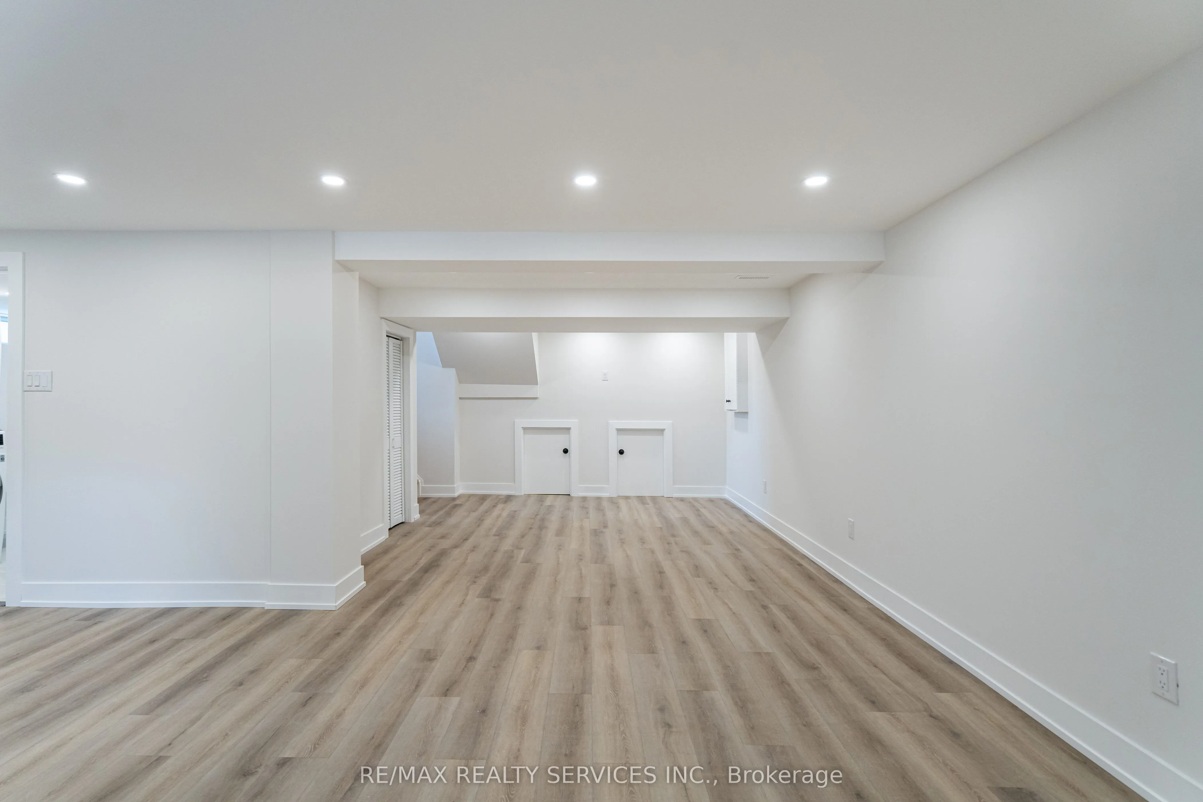 2296 Devon Road