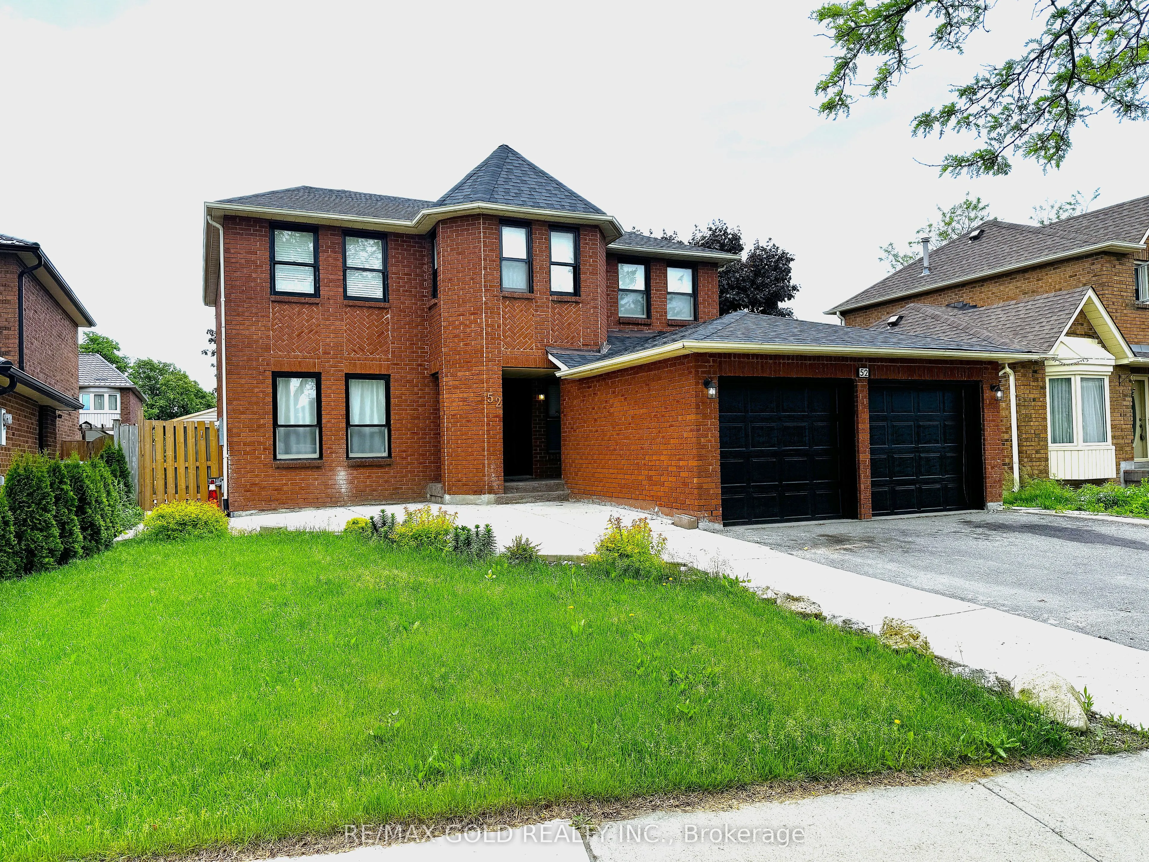 52 Major William Sharpe Drive, #Main