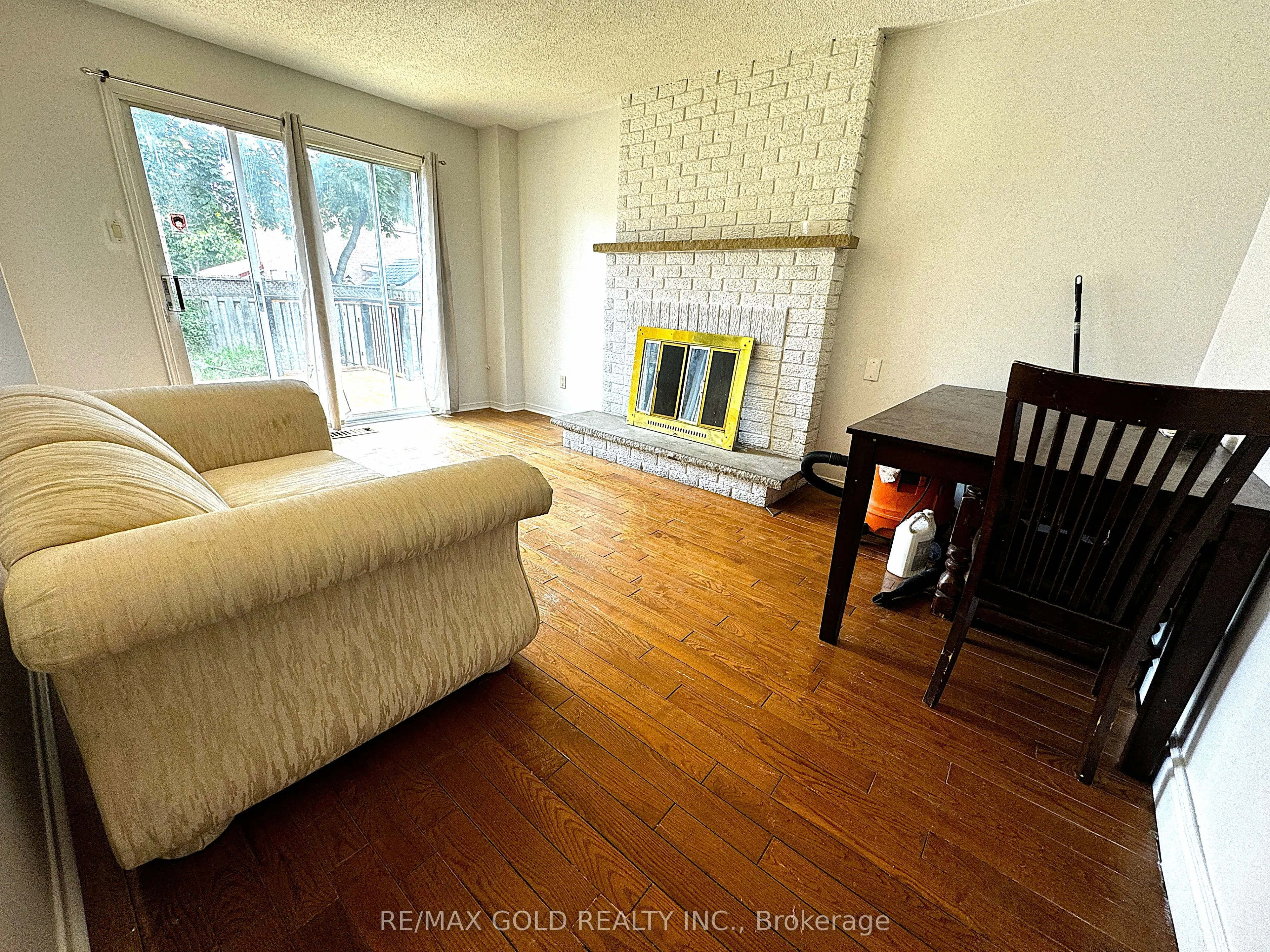 52 Major William Sharpe Drive, #Main