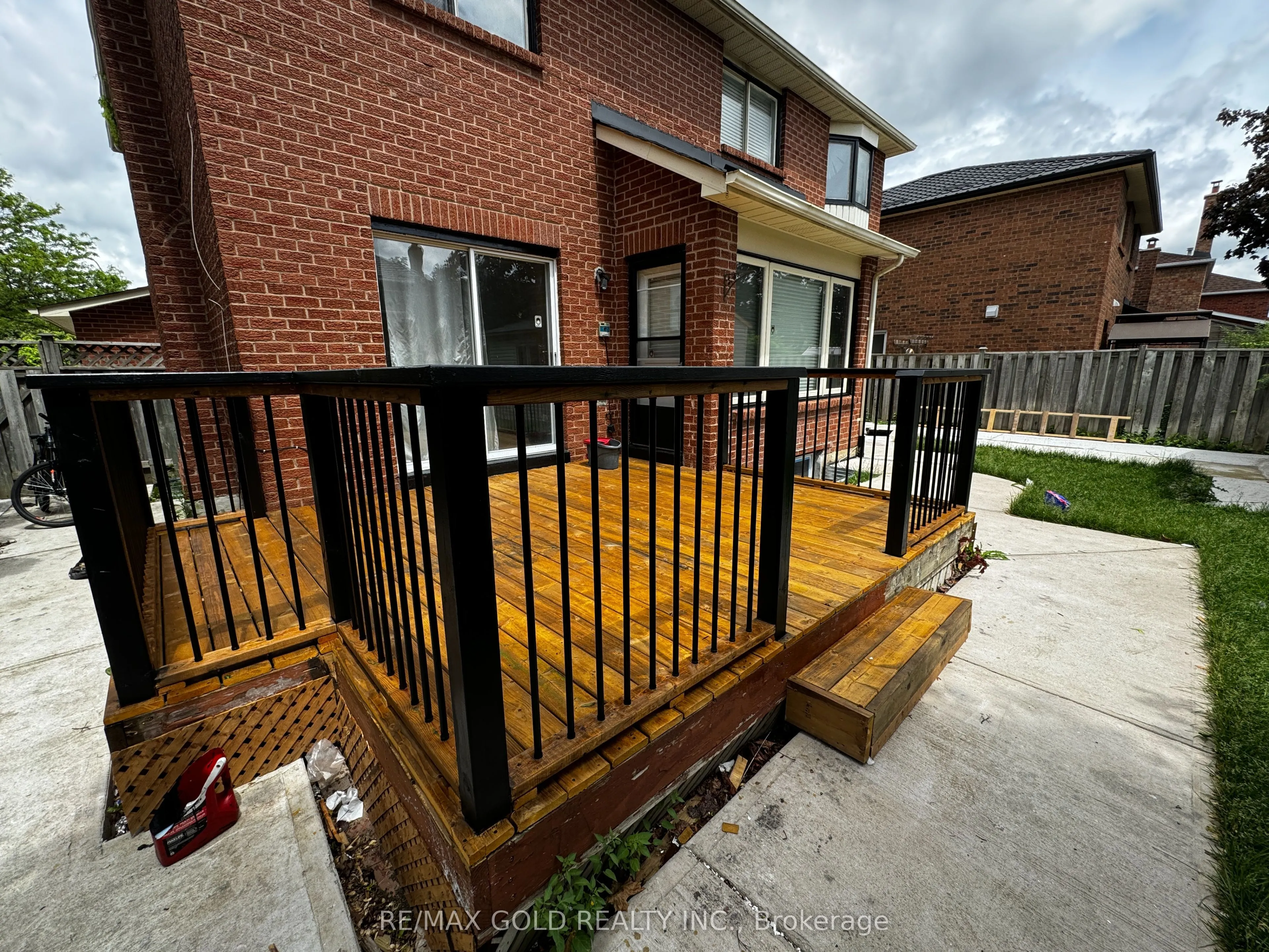 52 Major William Sharpe Drive, #Main