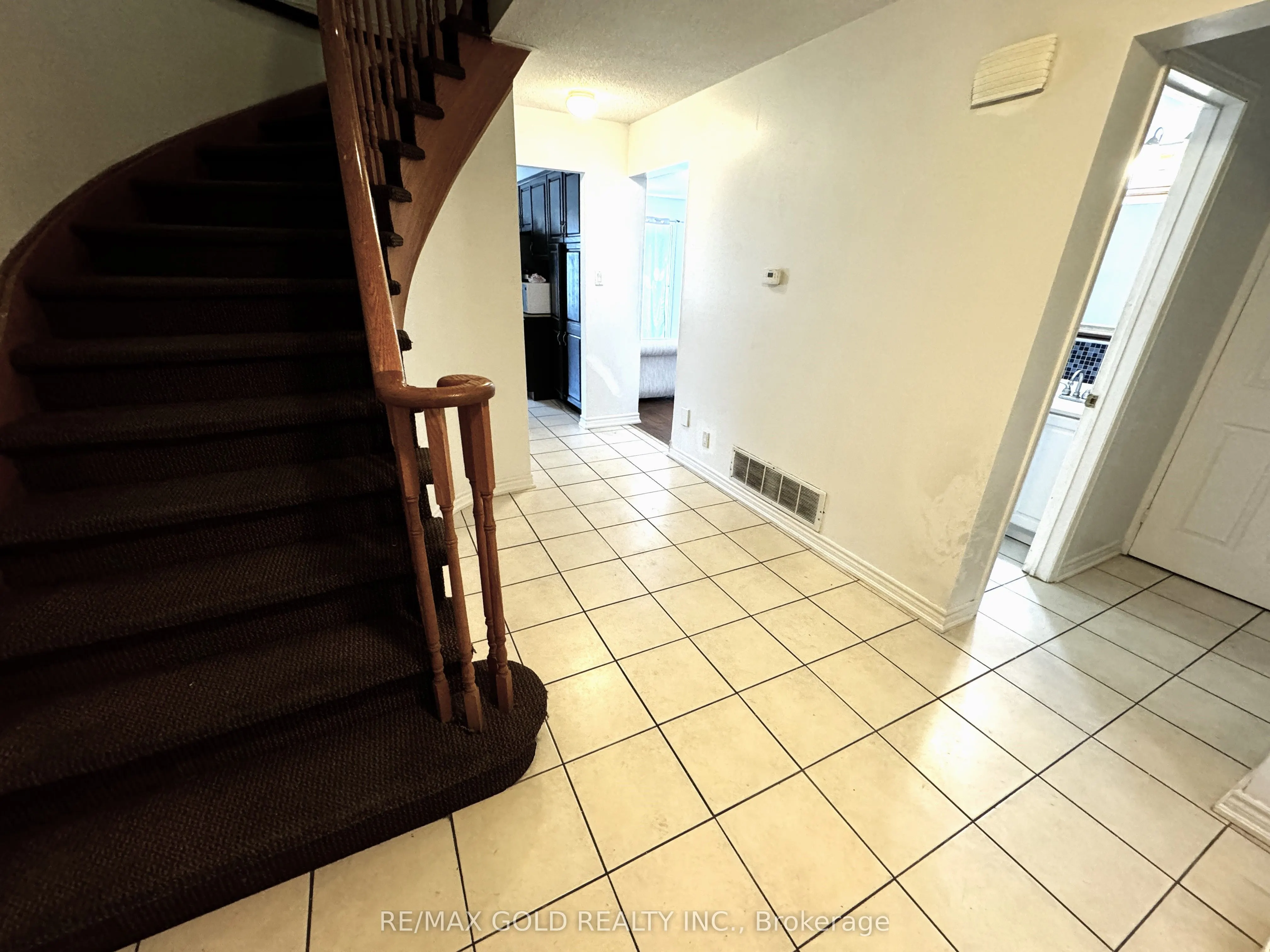 52 Major William Sharpe Drive, #Main