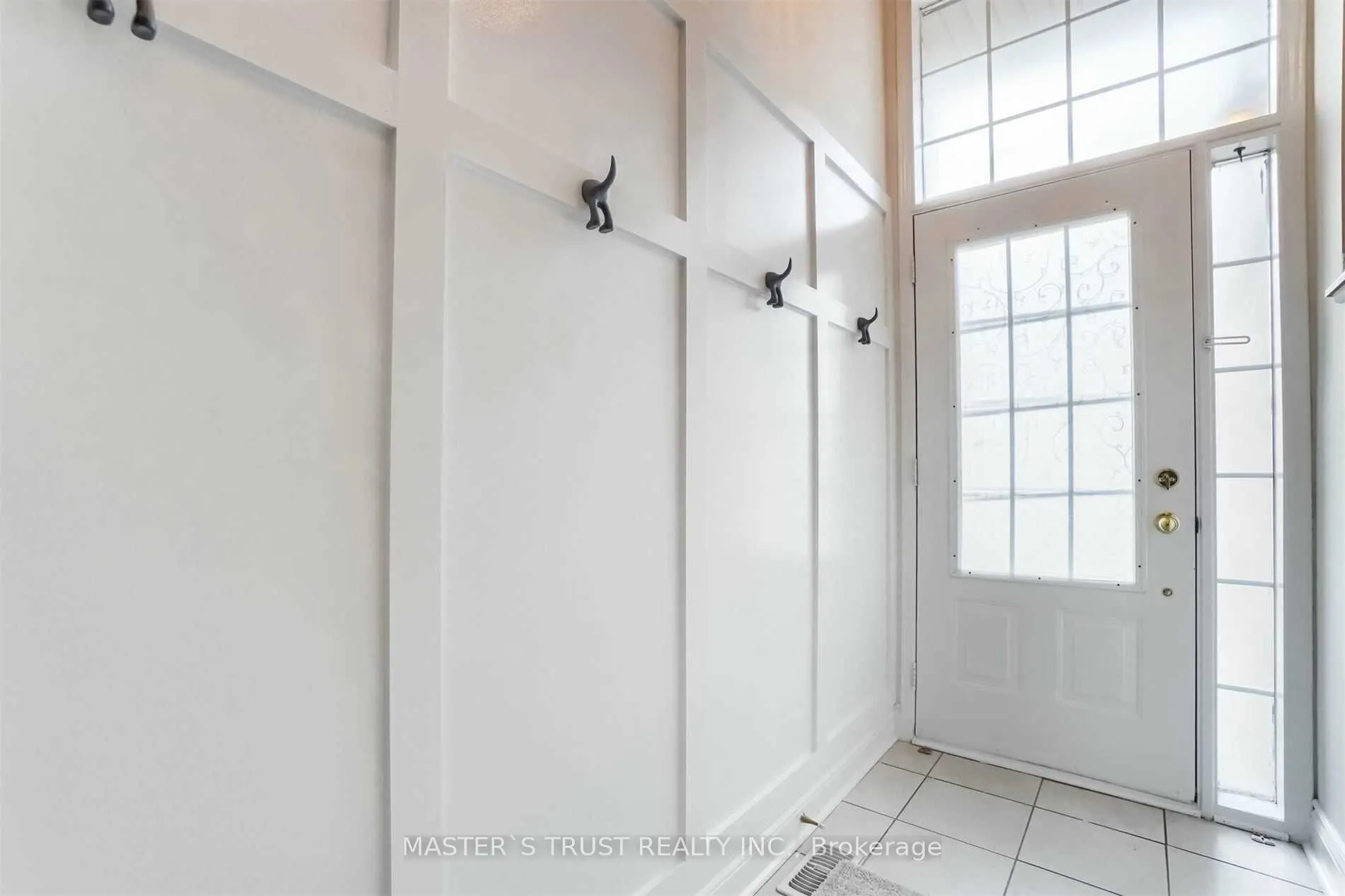3362 Redpath Circle