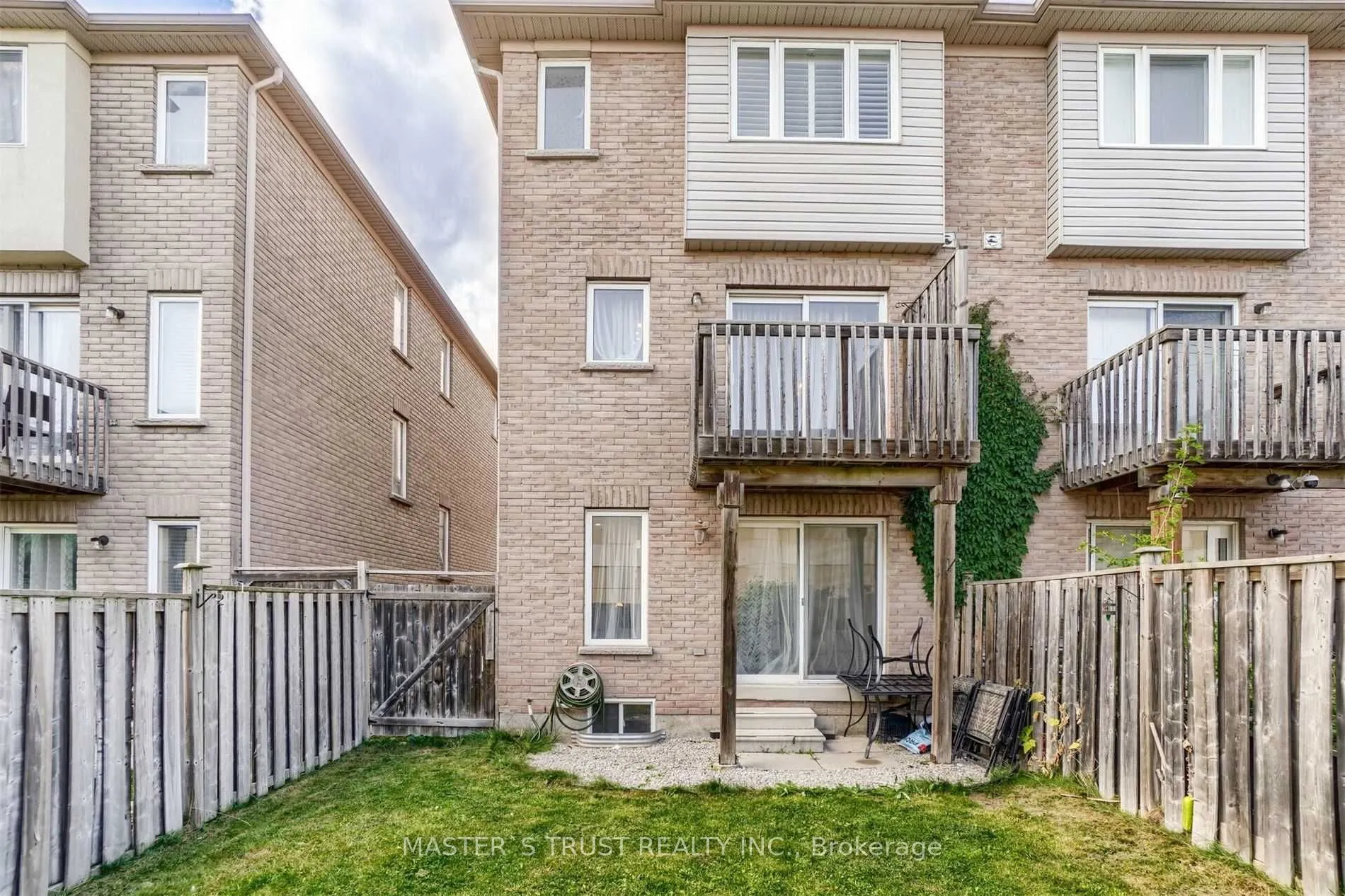3362 Redpath Circle