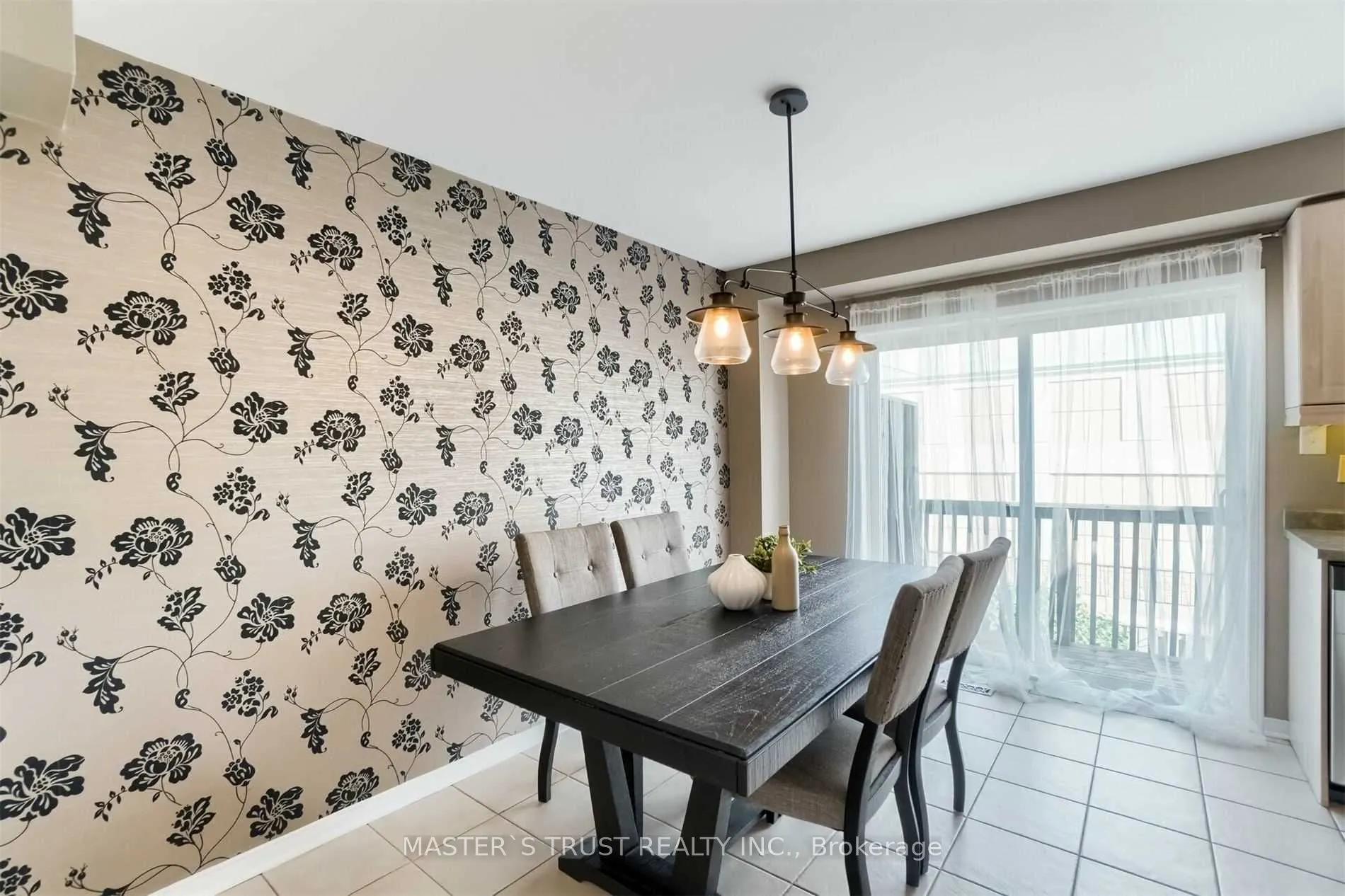 3362 Redpath Circle