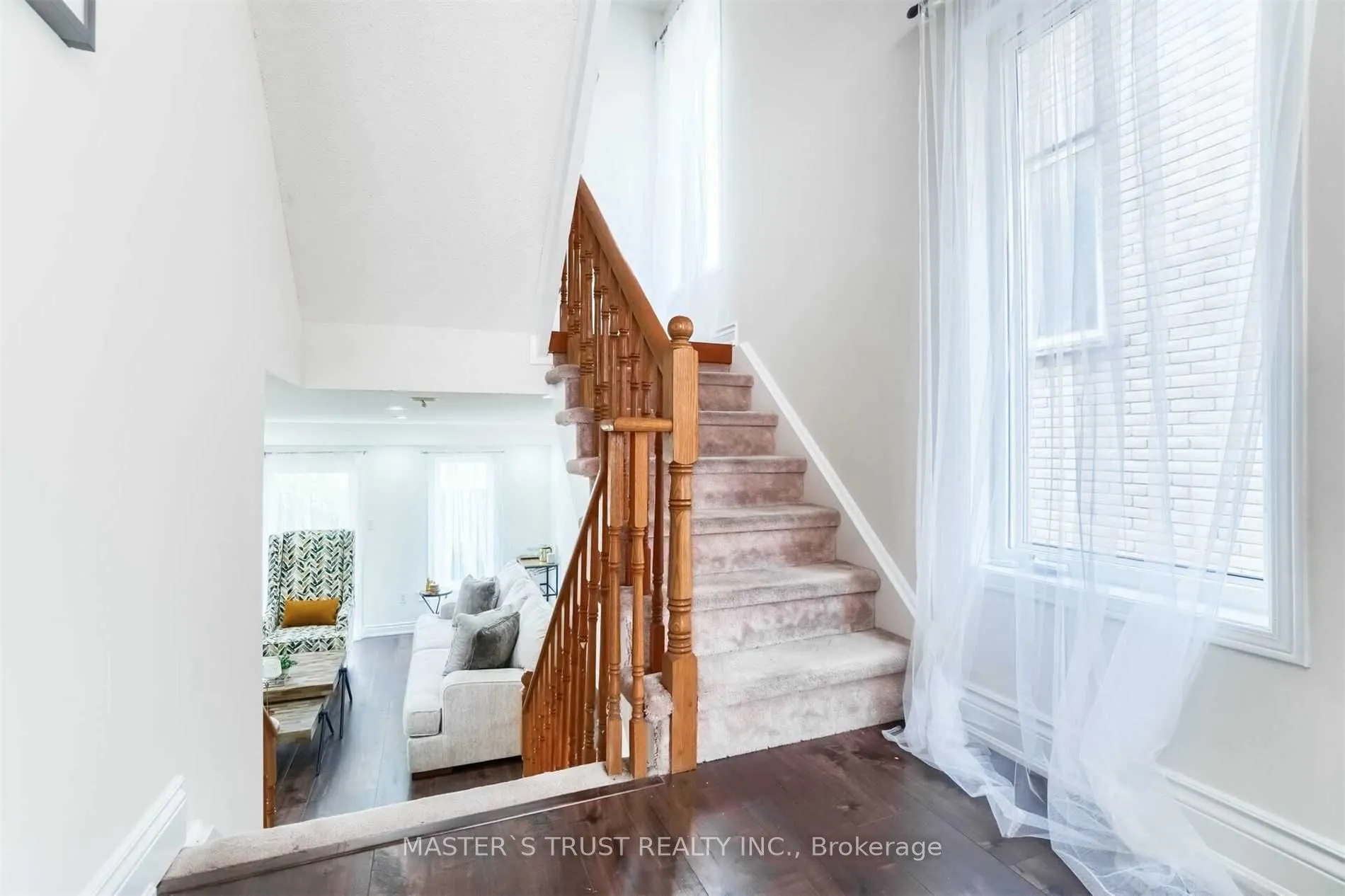 3362 Redpath Circle
