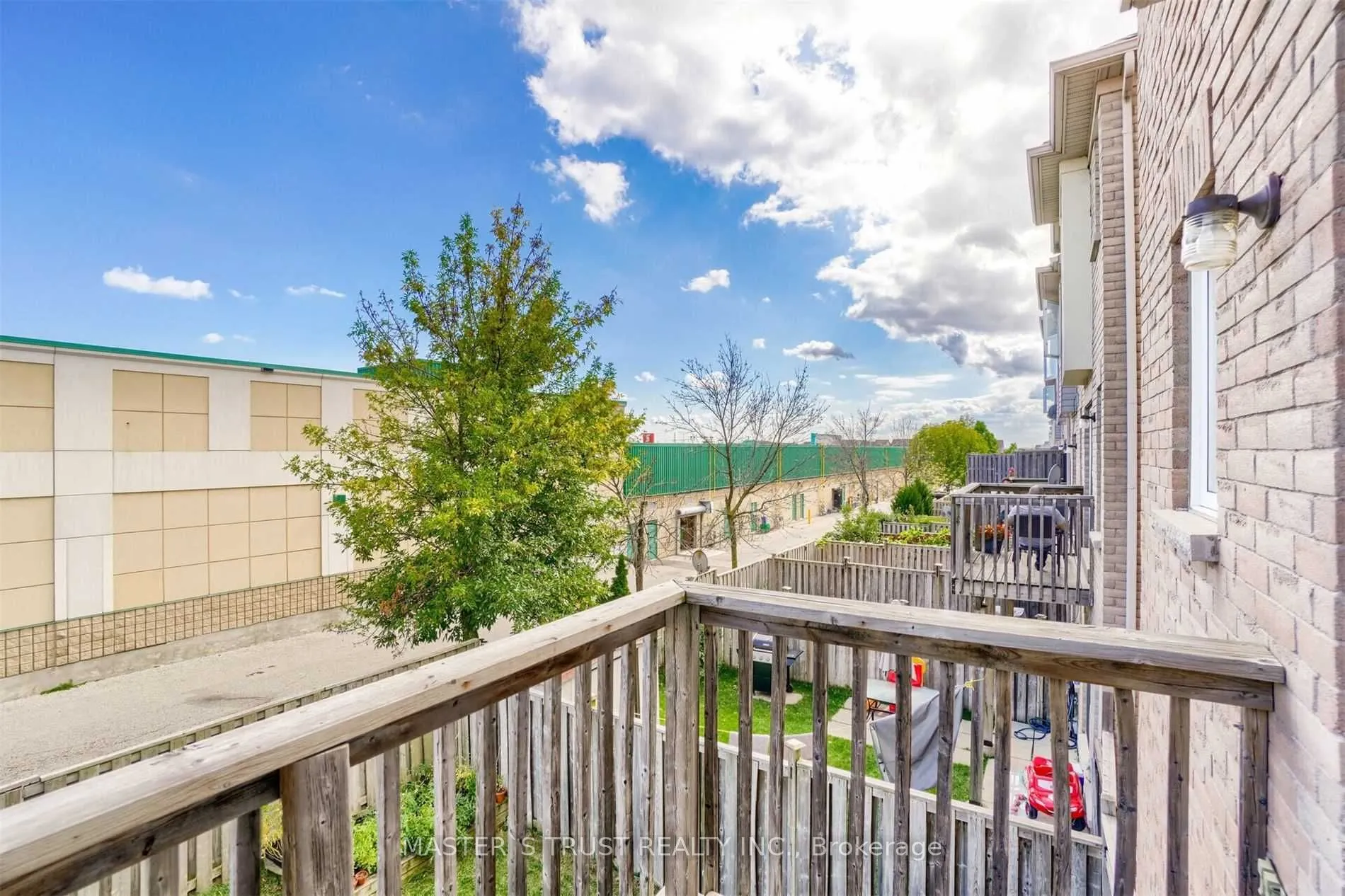 3362 Redpath Circle