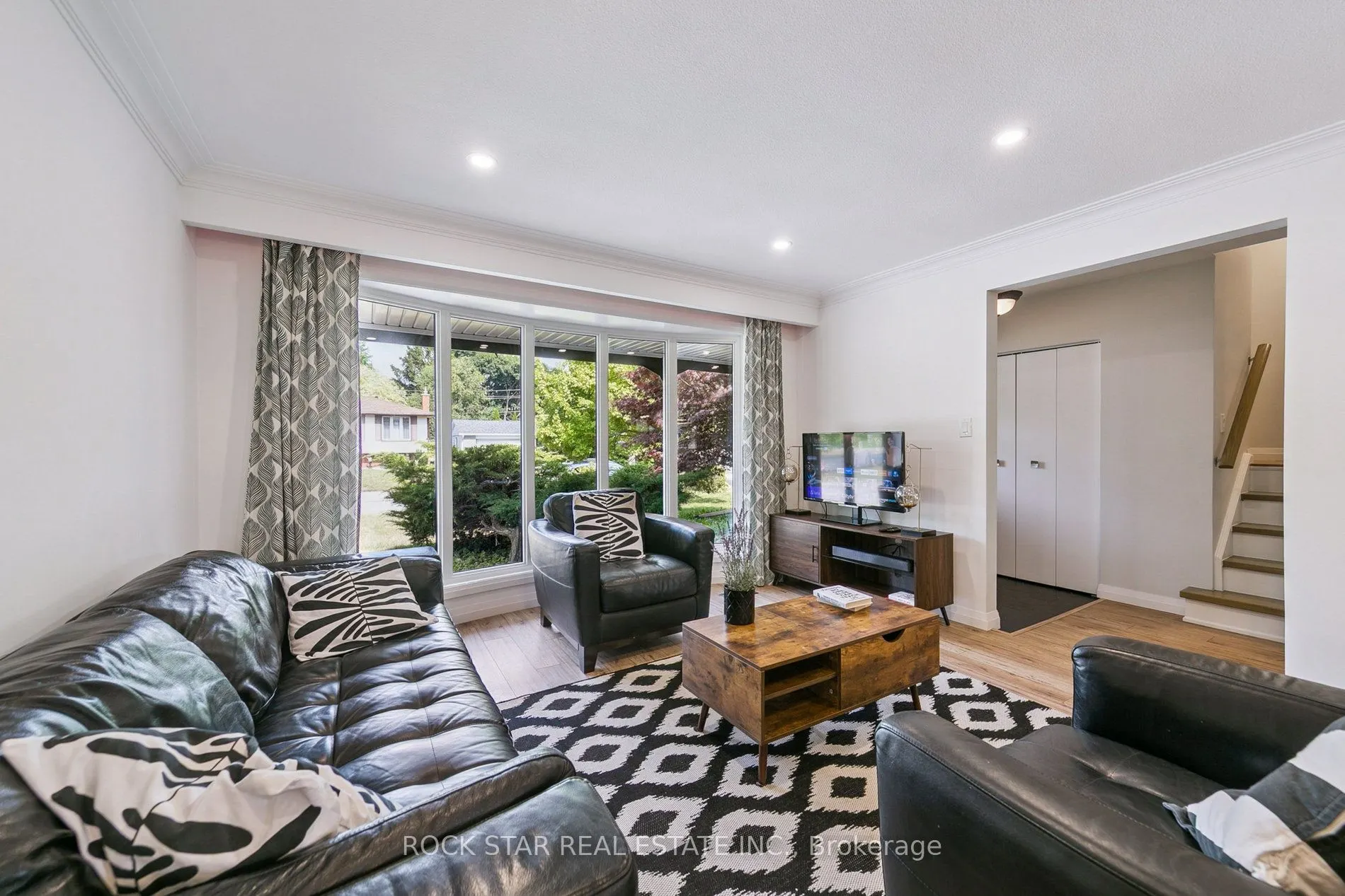 635 Bridle Wood