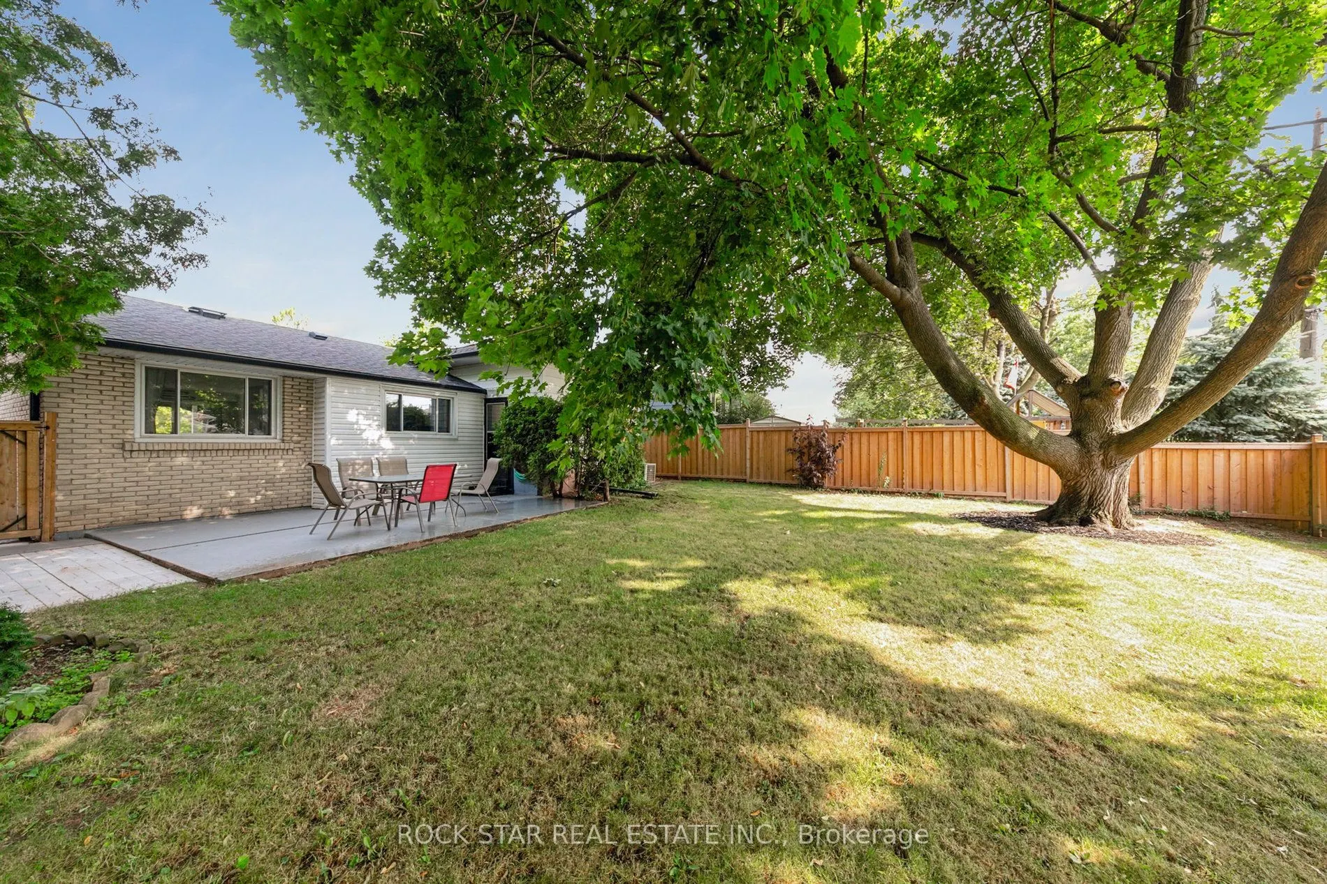635 Bridle Wood