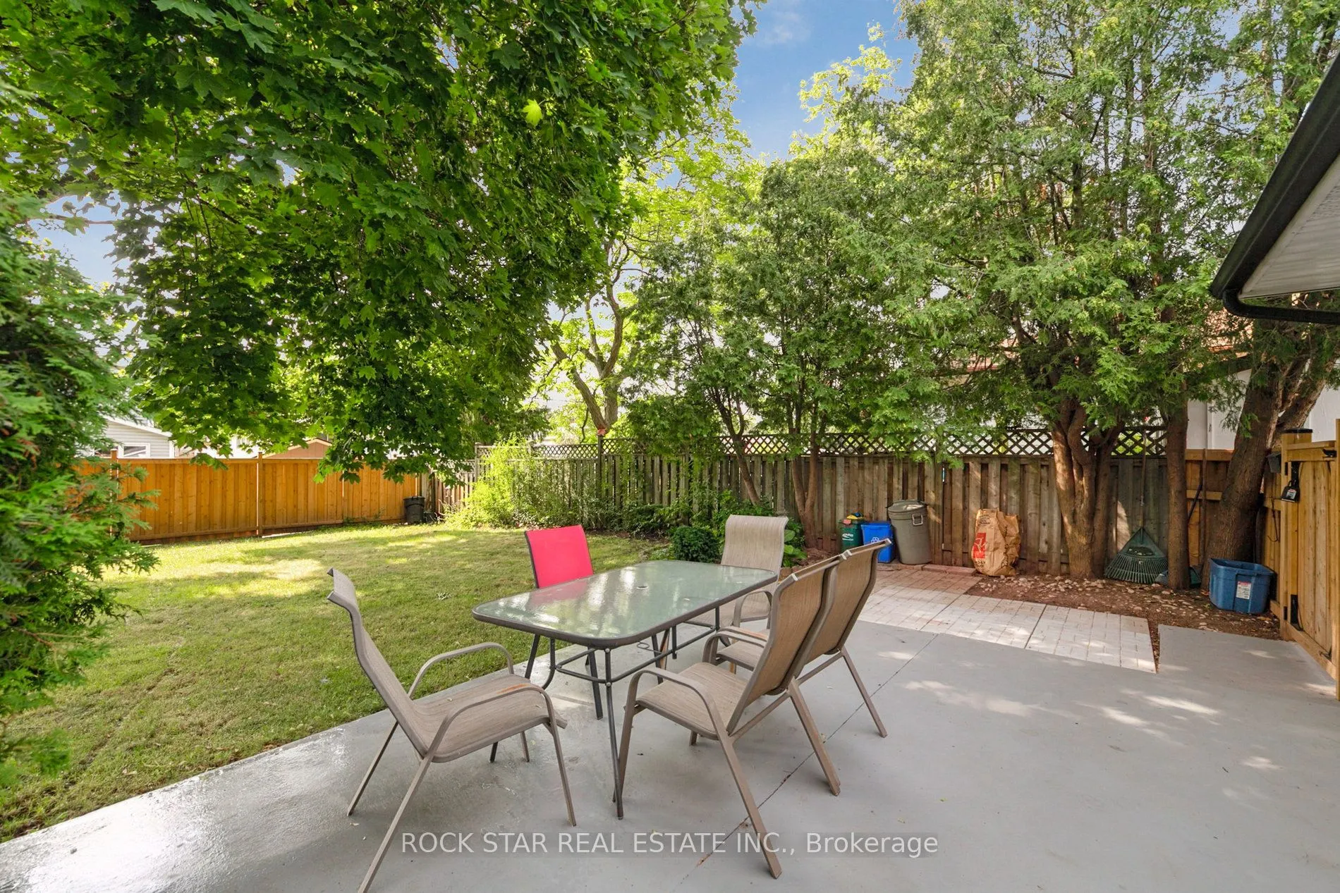 635 Bridle Wood