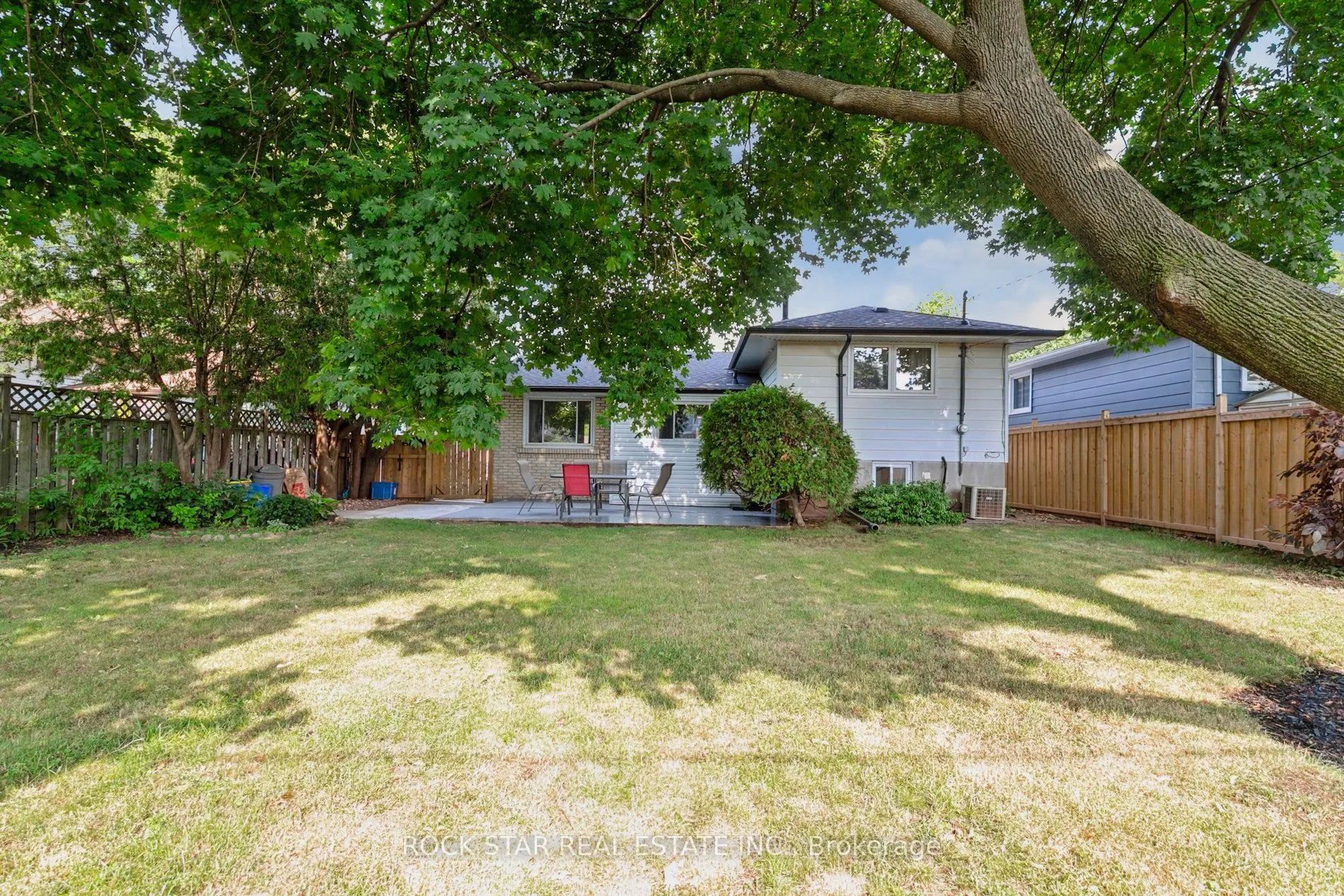 635 Bridle Wood