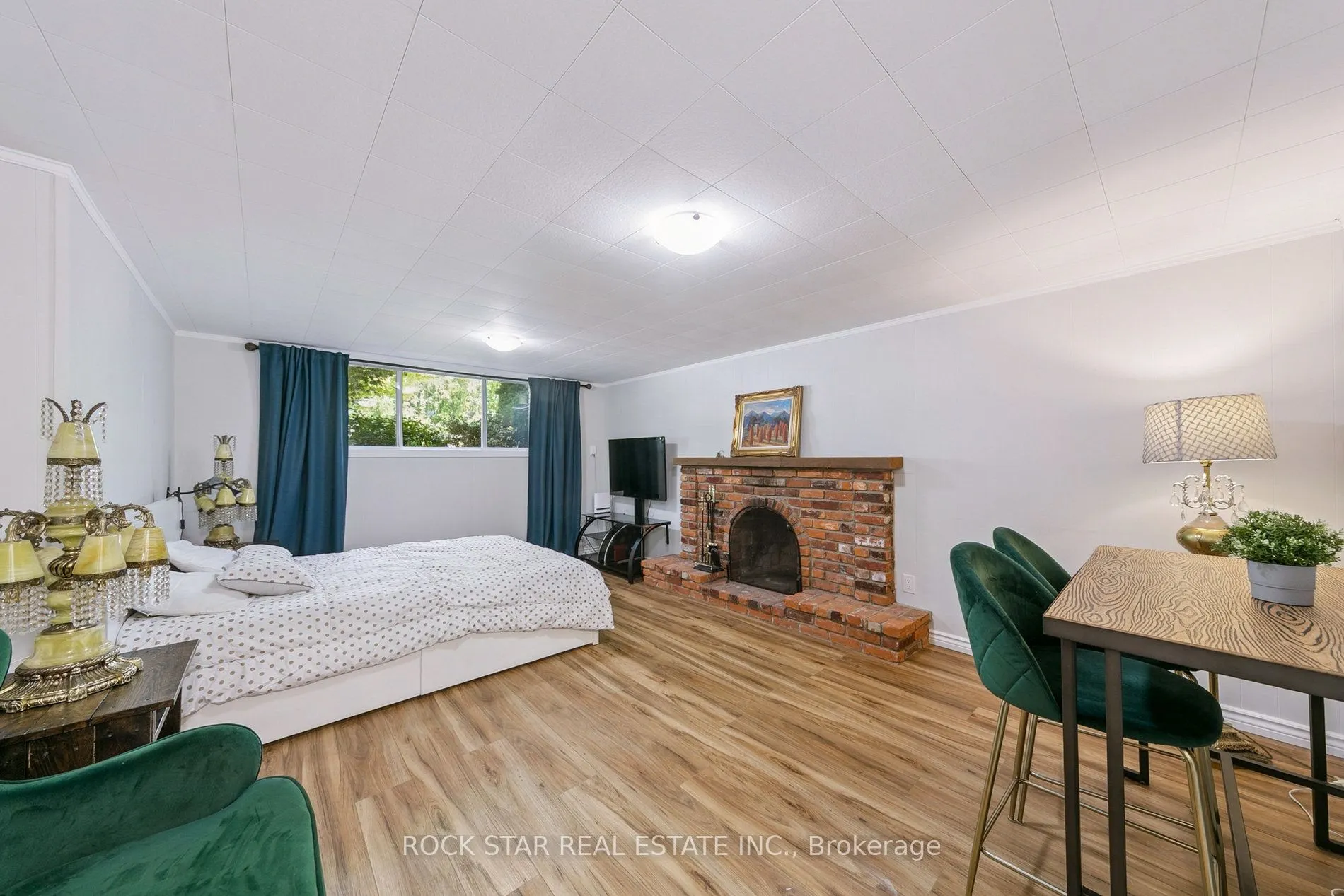 635 Bridle Wood