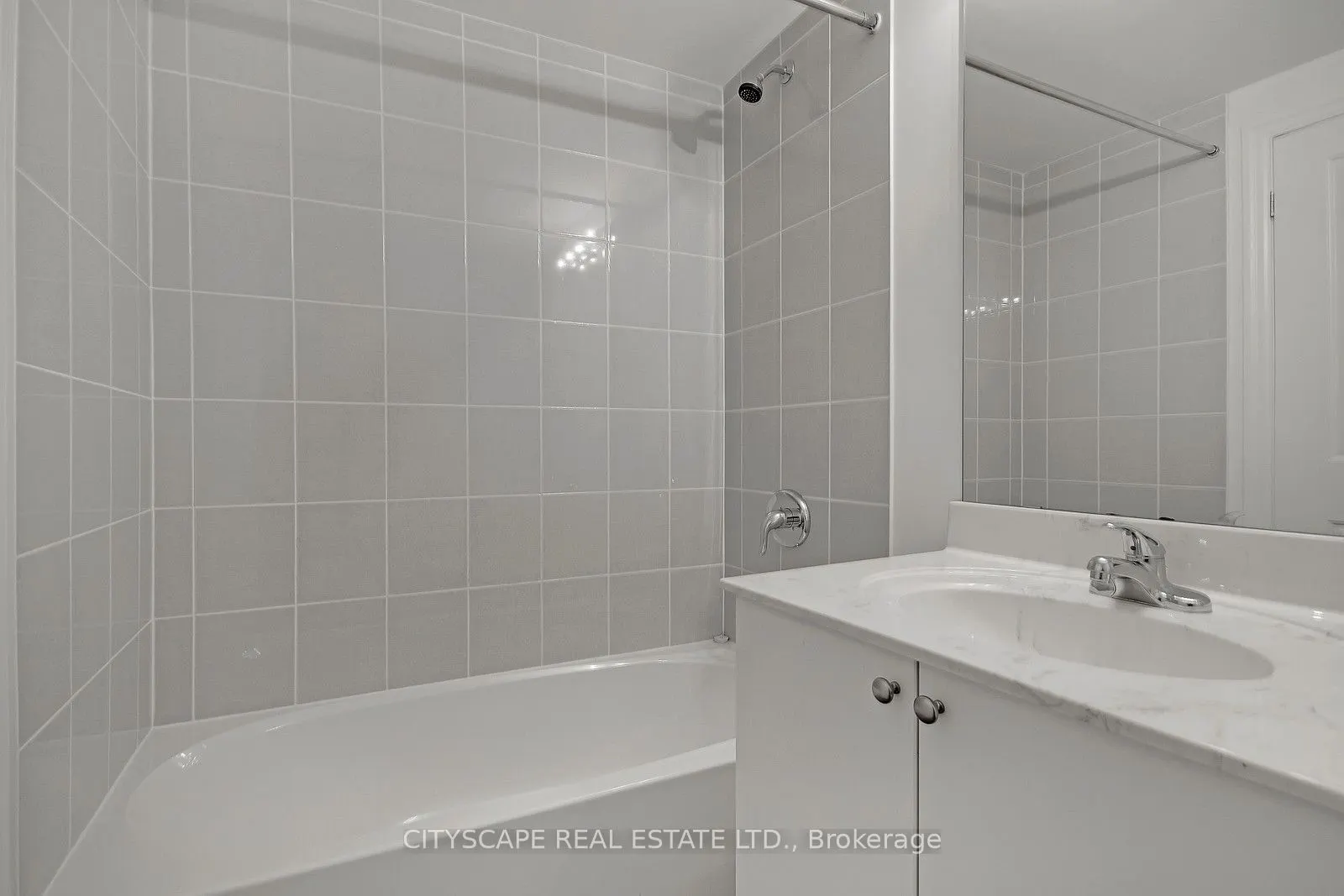 57 Macaulay Avenue, #TH - 802