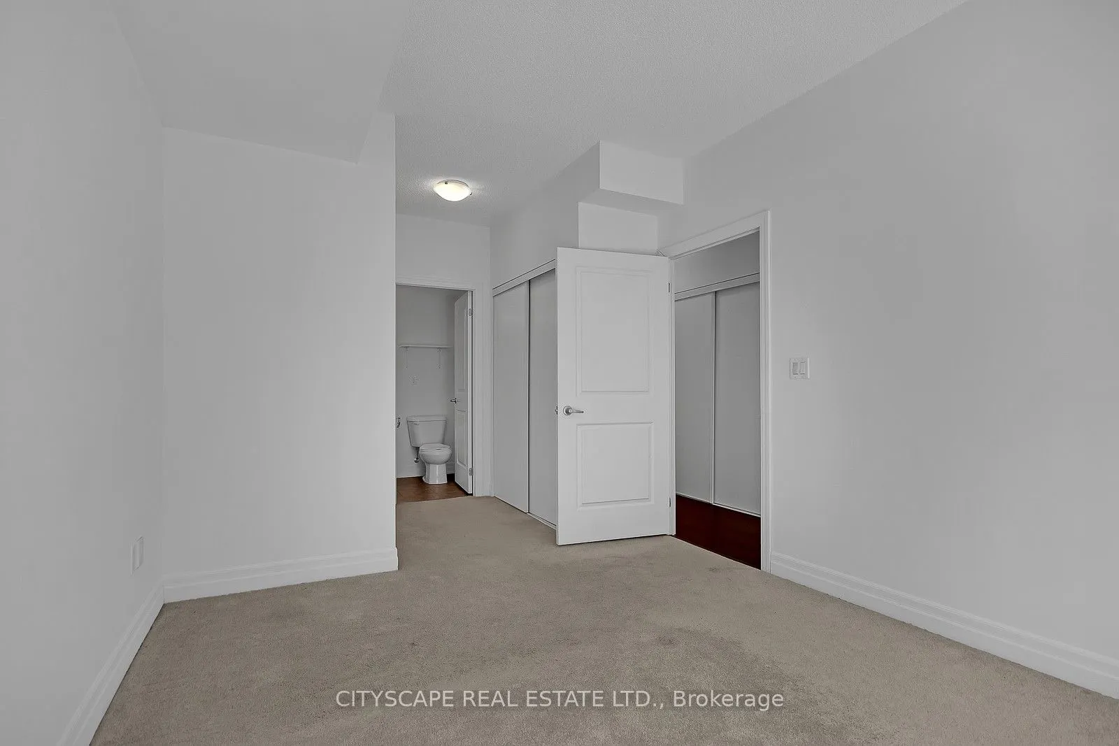 57 Macaulay Avenue, #TH - 802