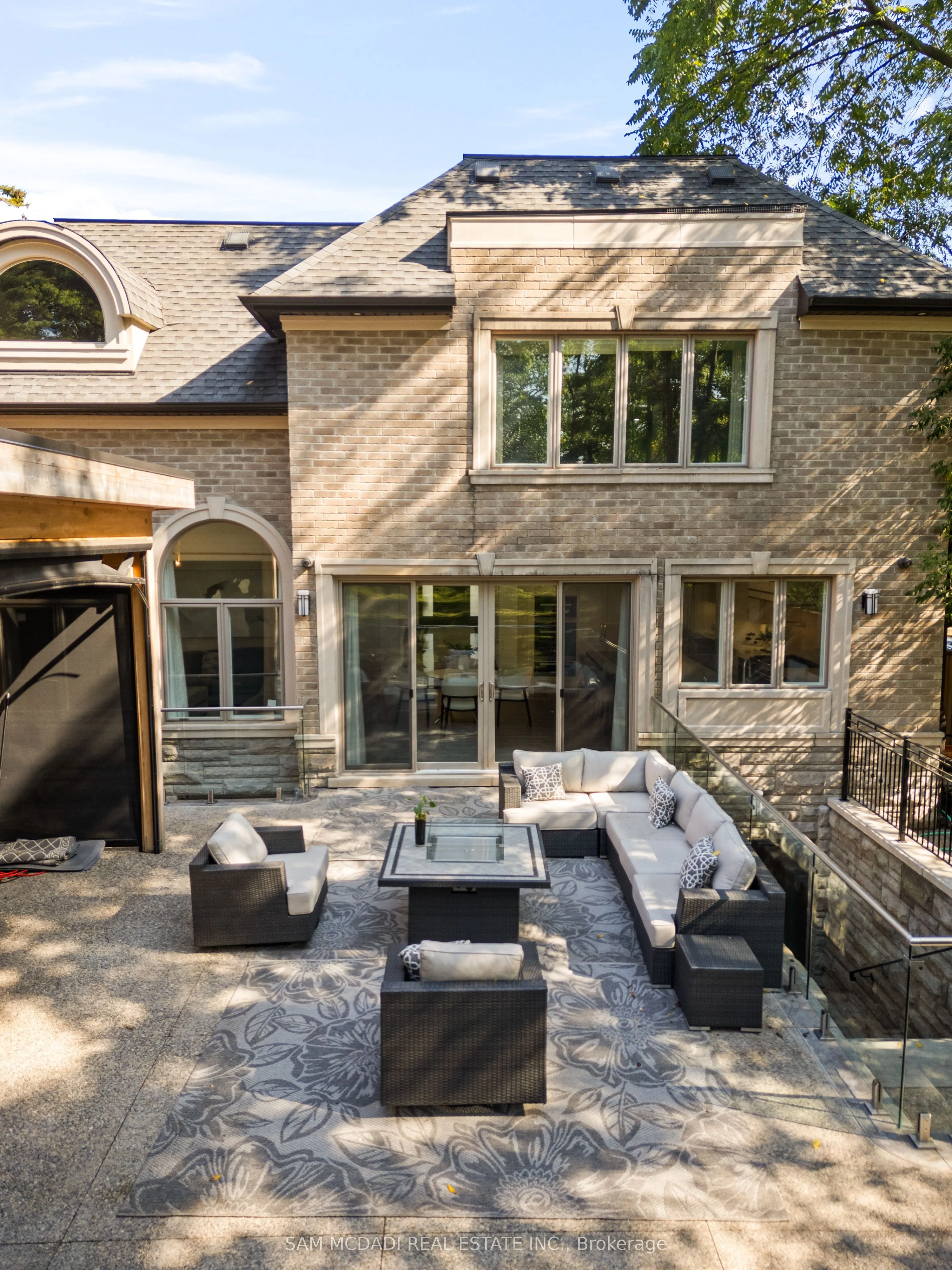 1160 Birchview Drive
