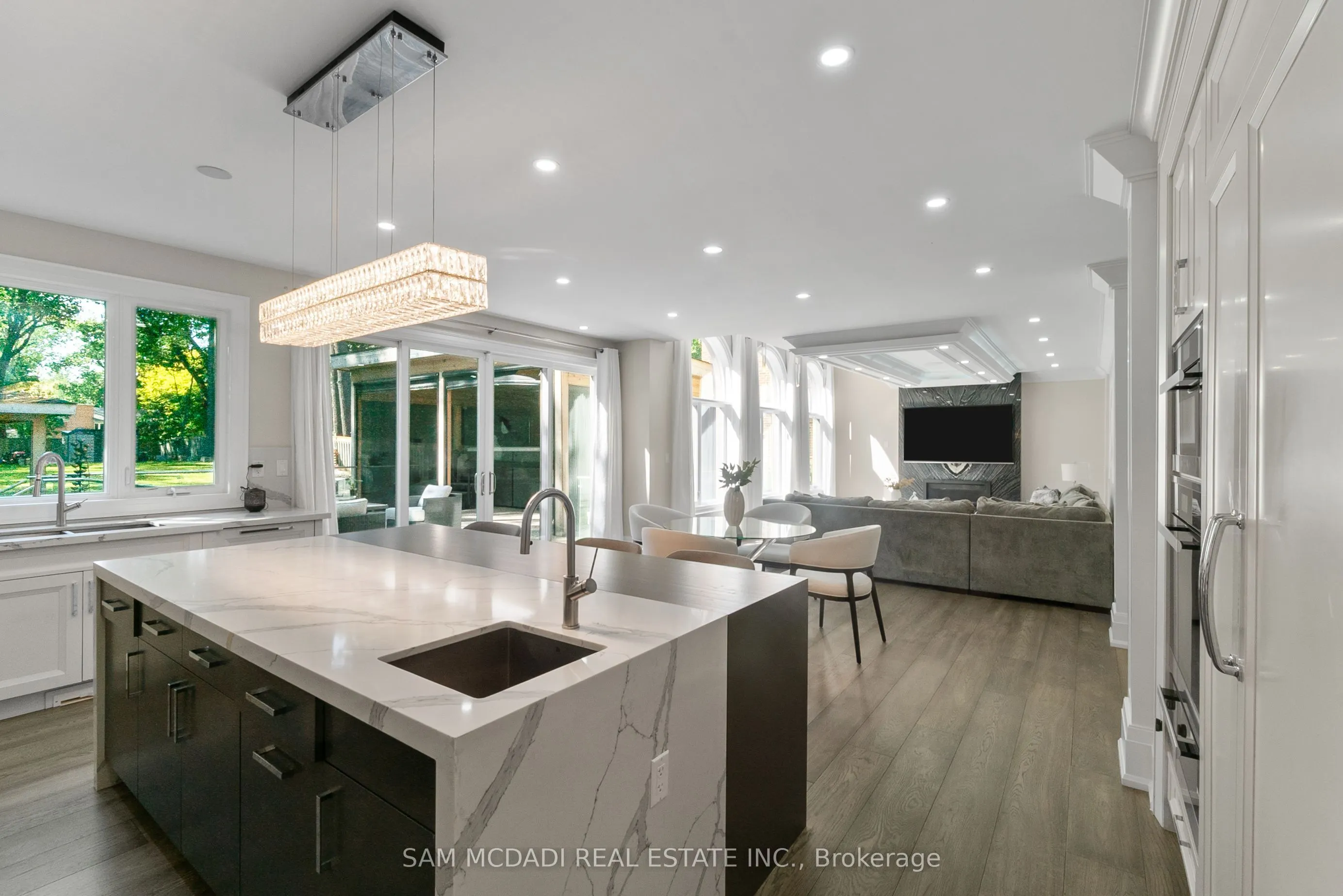 1160 Birchview Drive