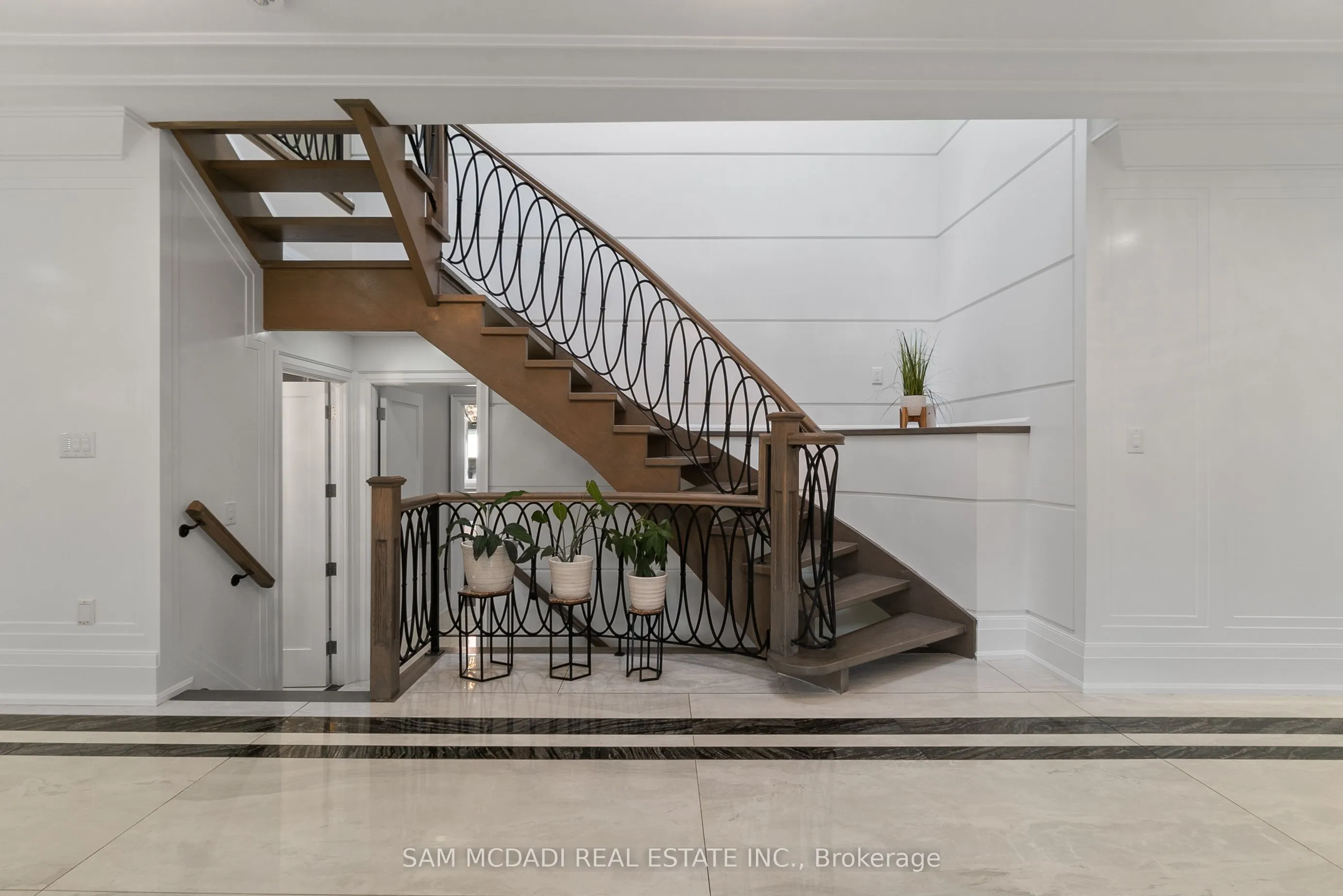 1160 Birchview Drive