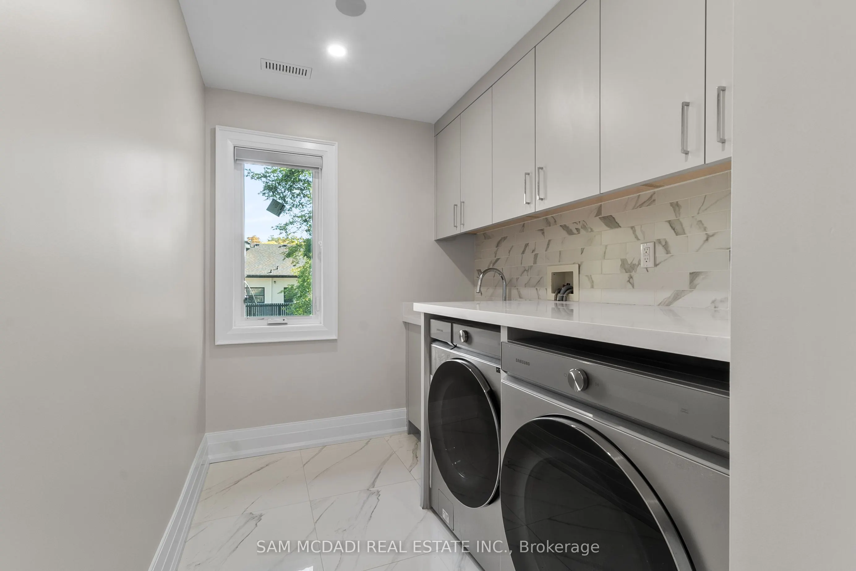 1160 Birchview Drive