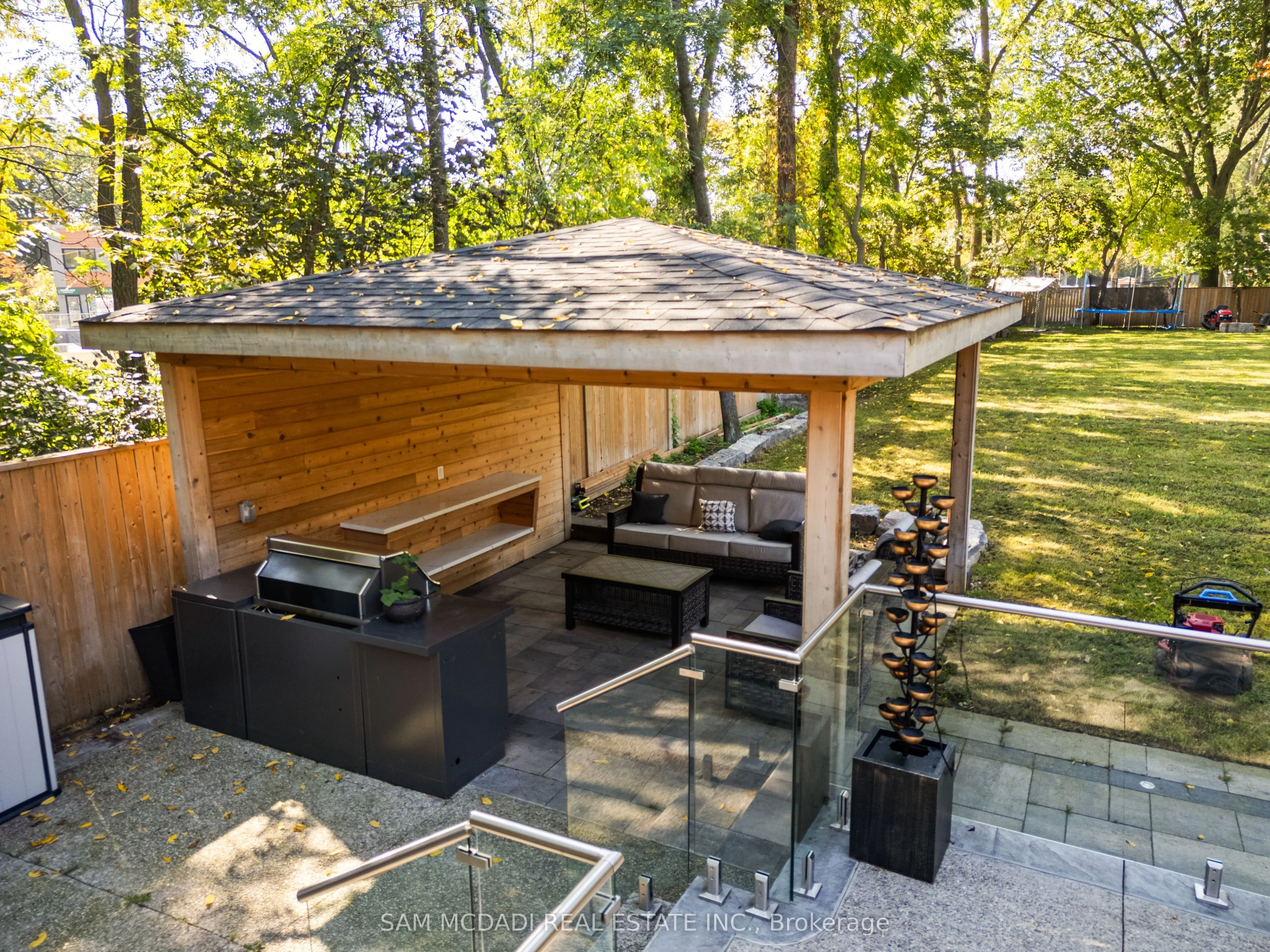 1160 Birchview Drive