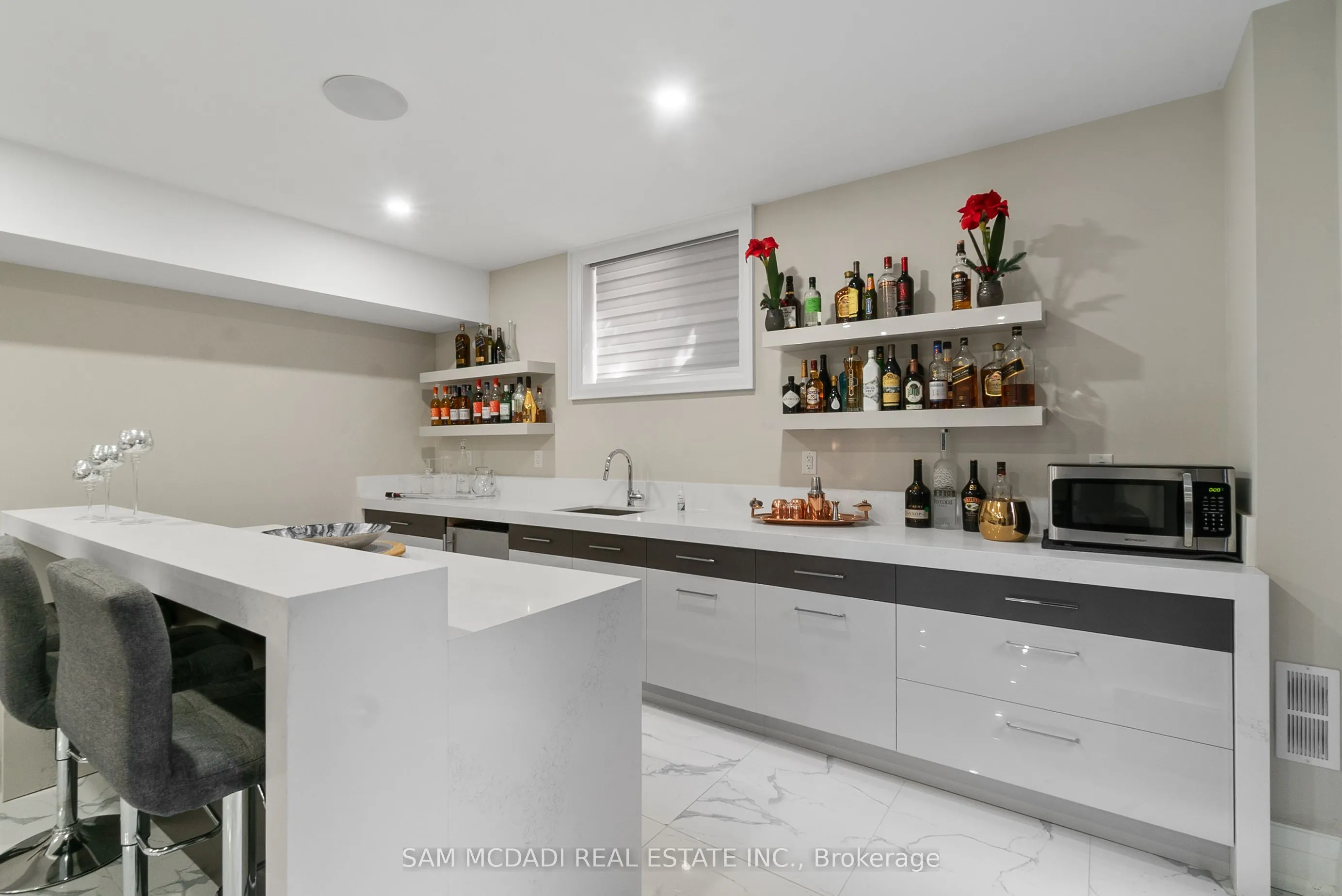 1160 Birchview Drive