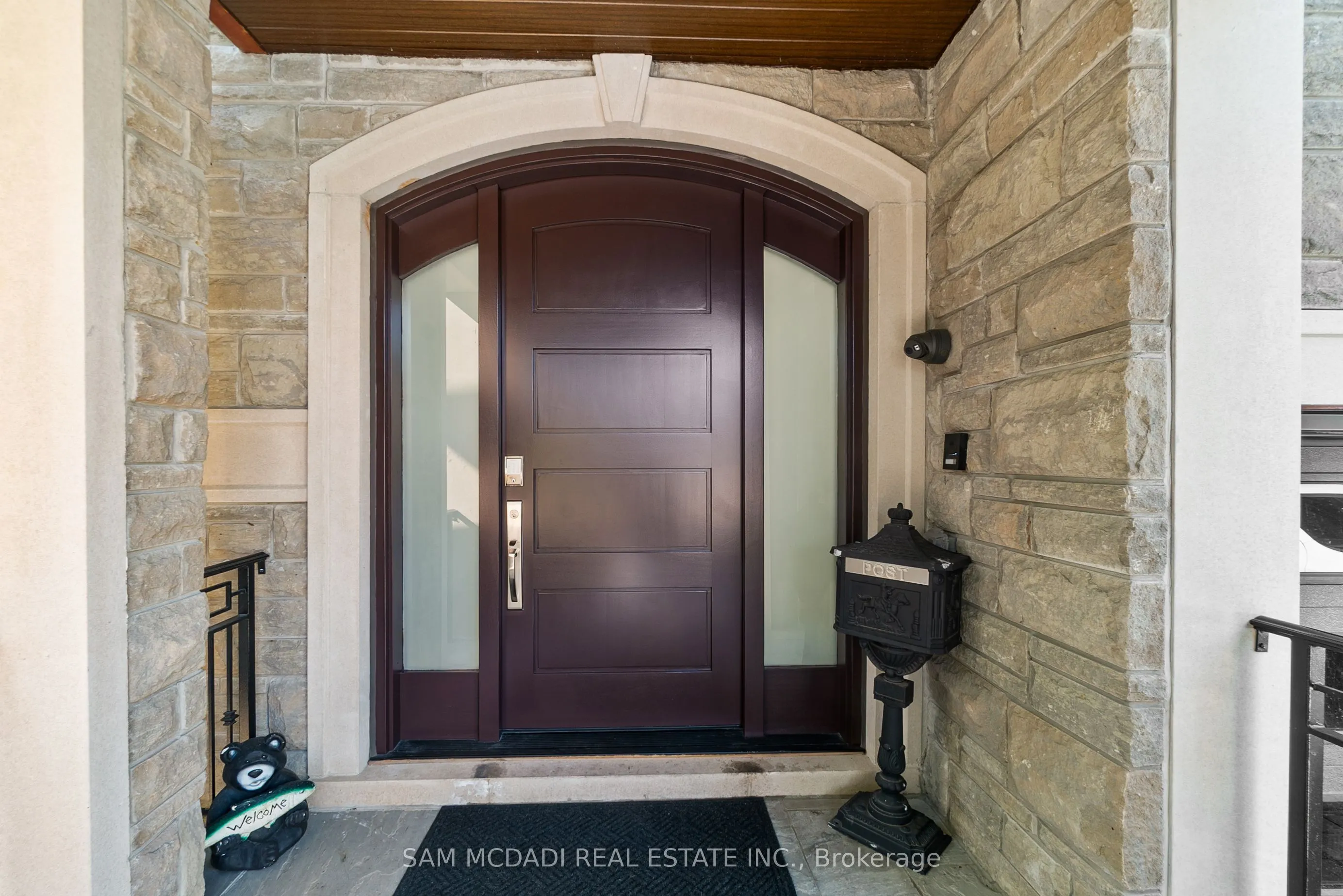 1160 Birchview Drive