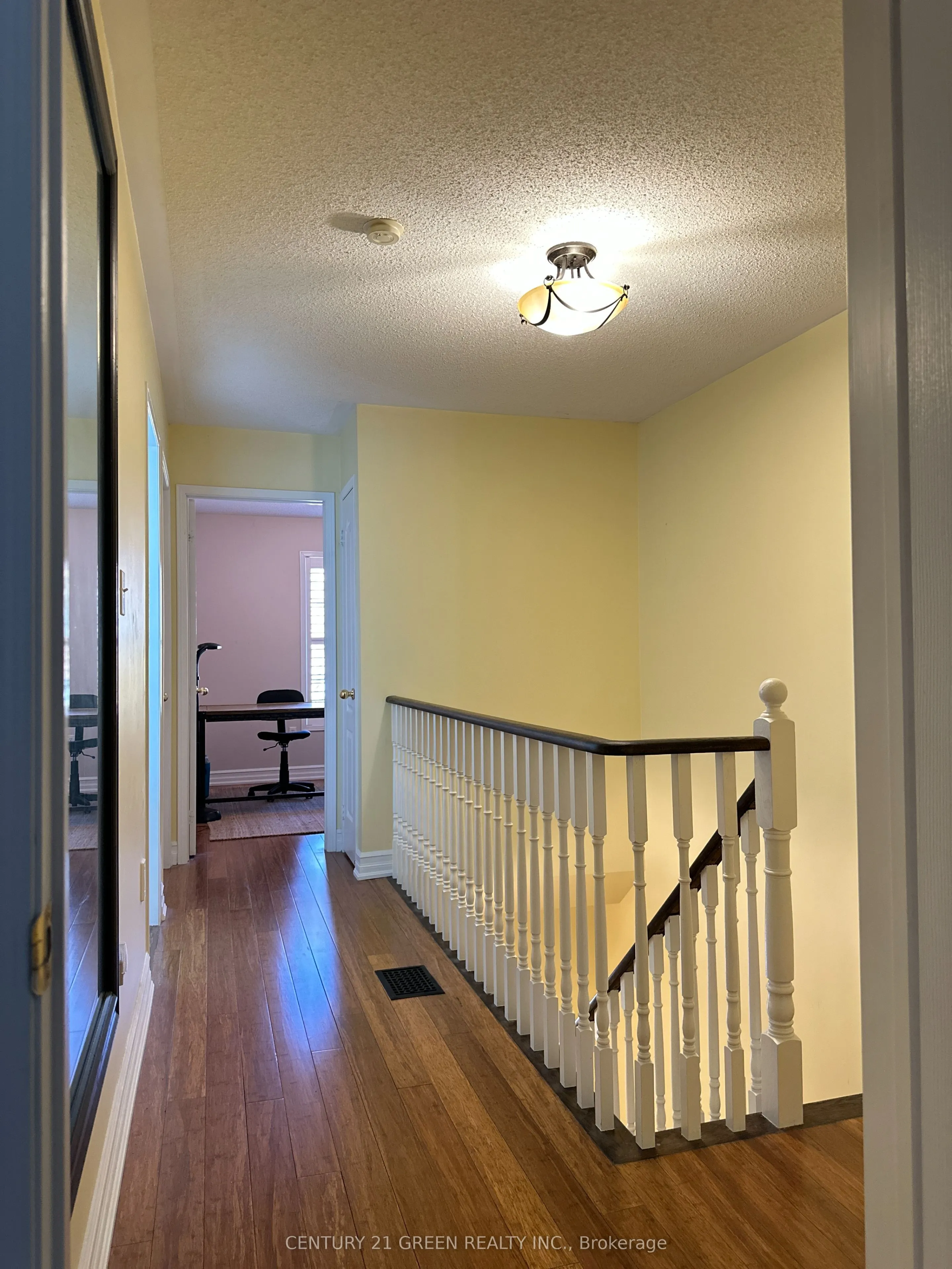5530 Glen Erin Drive W, #28