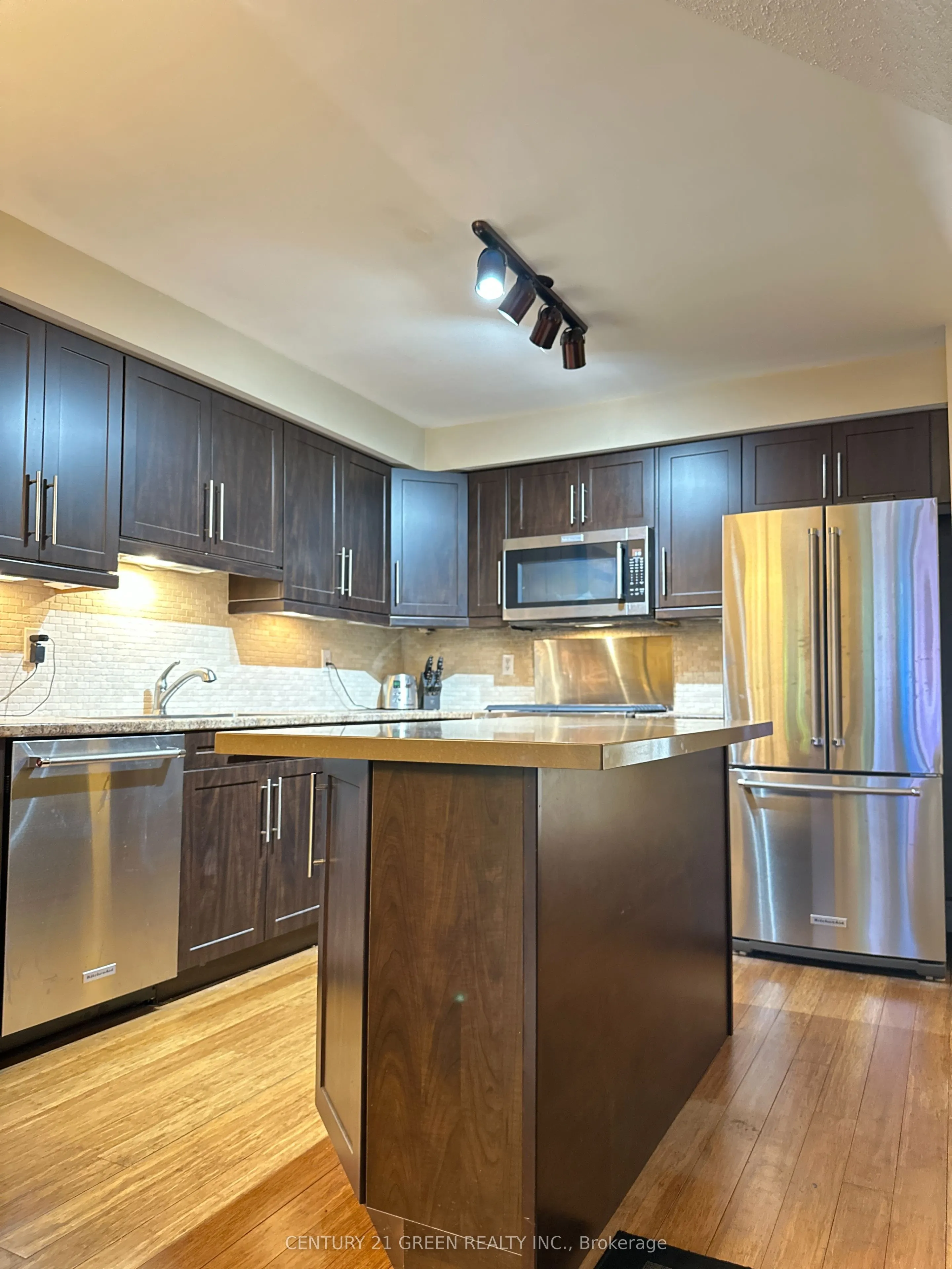 5530 Glen Erin Drive W, #28