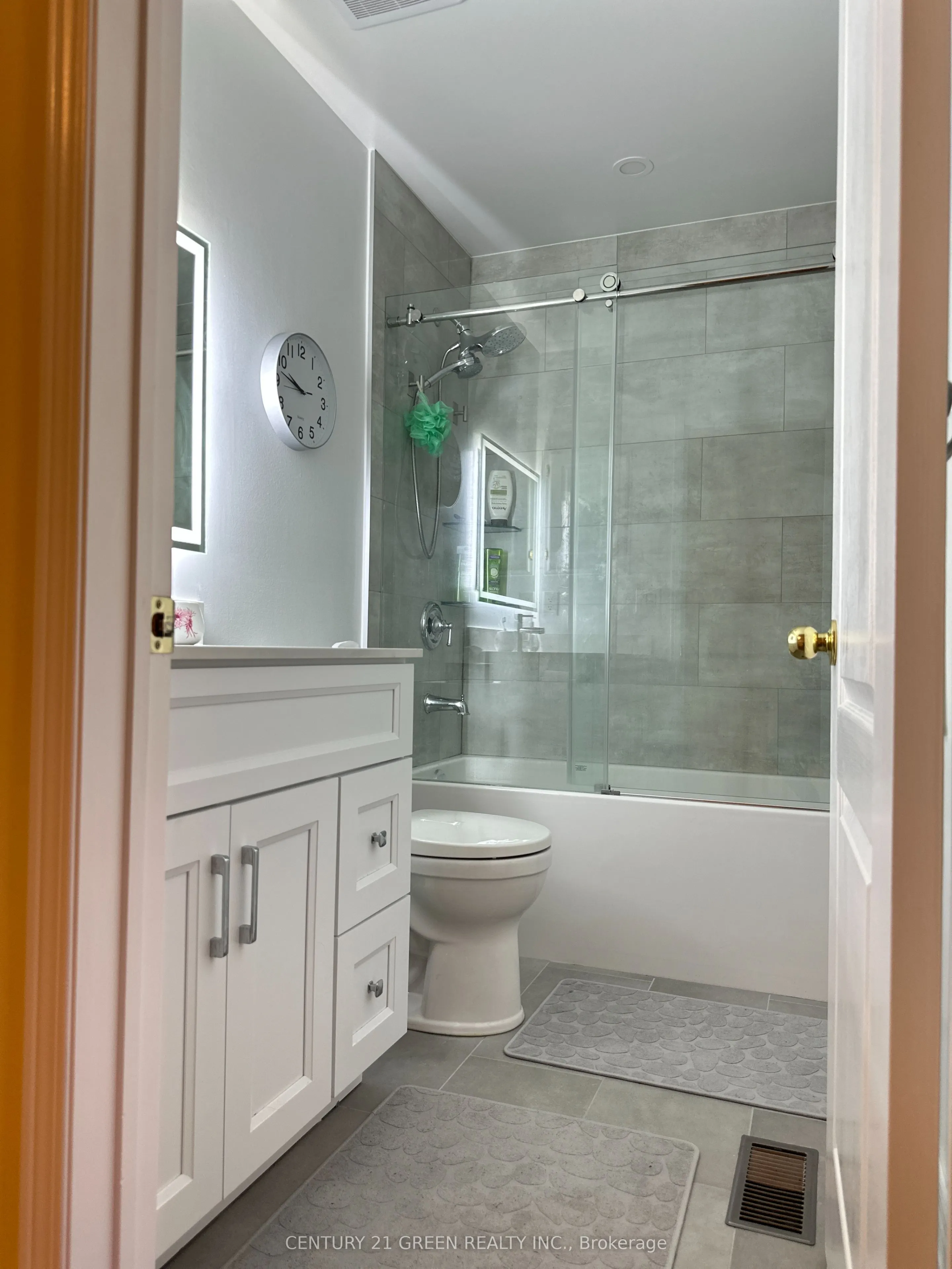 5530 Glen Erin Drive W, #28