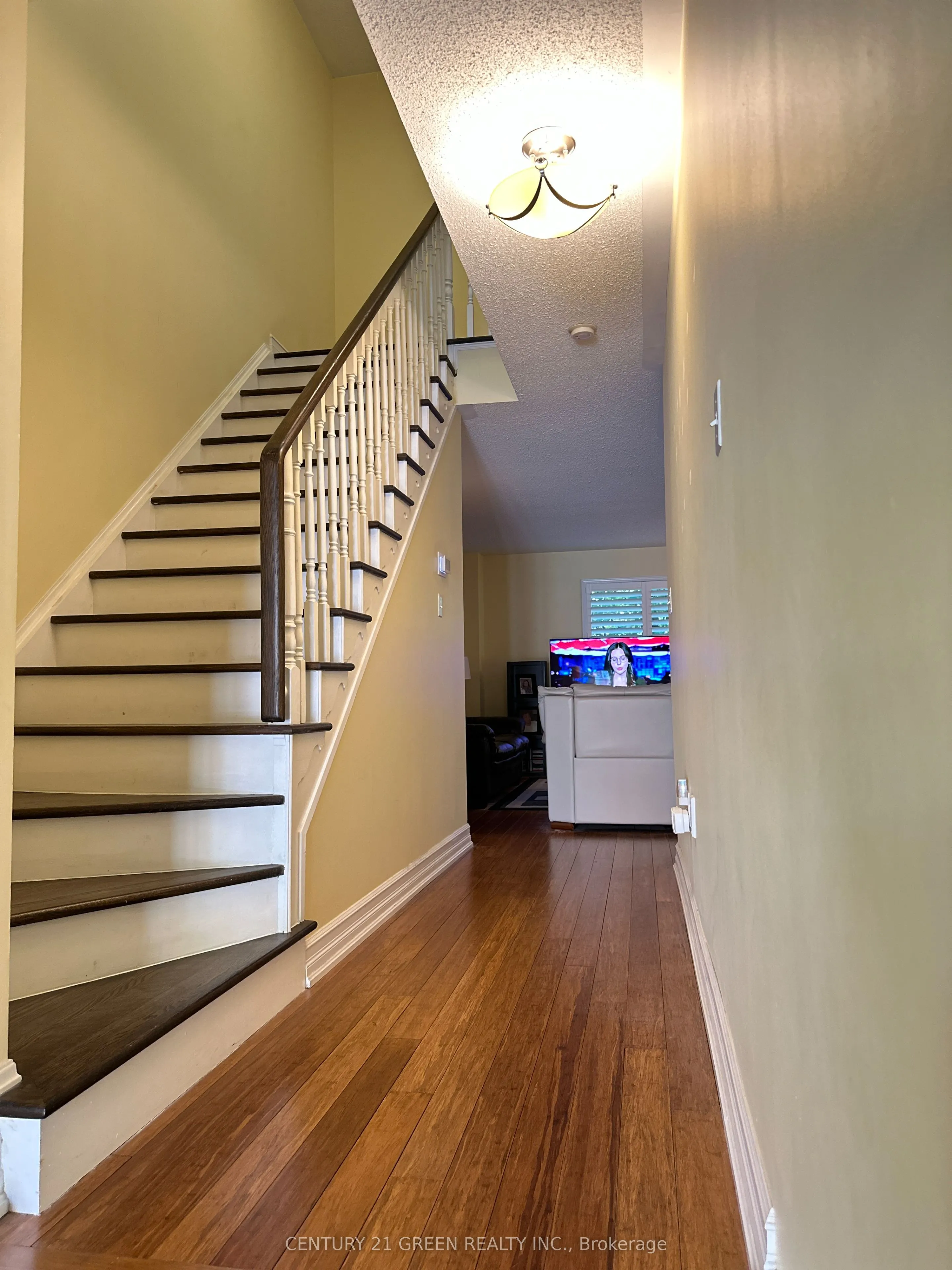 5530 Glen Erin Drive W, #28