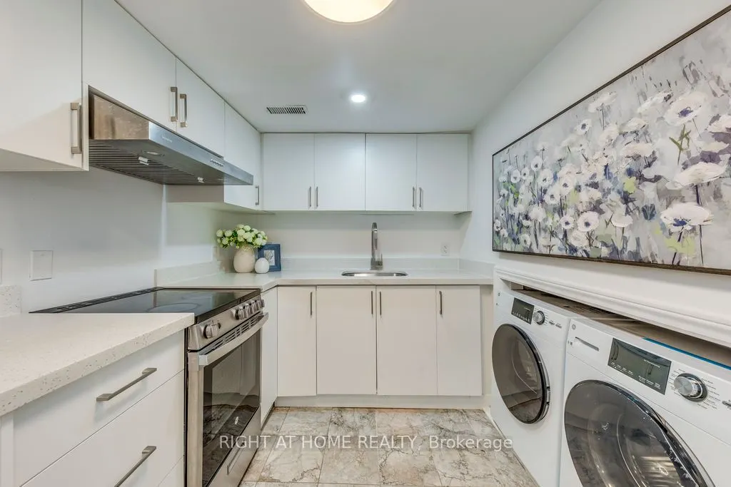 43 South Kingsway