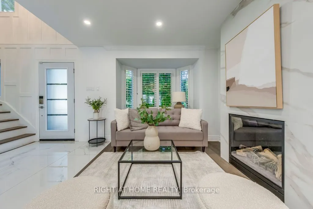 43 South Kingsway
