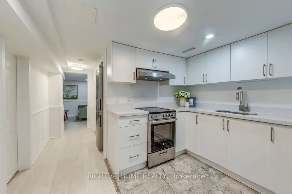 43 South Kingsway