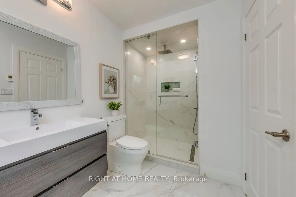 43 South Kingsway