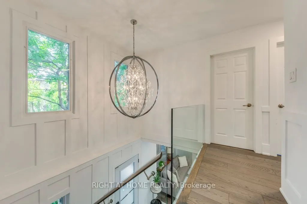 43 South Kingsway