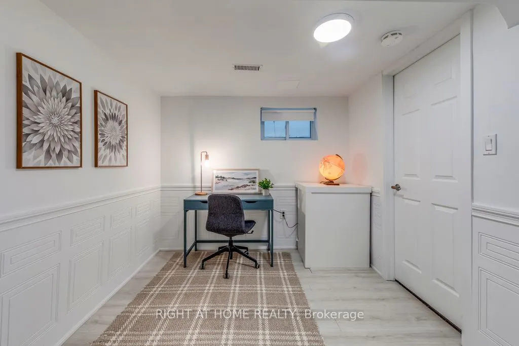 43 South Kingsway