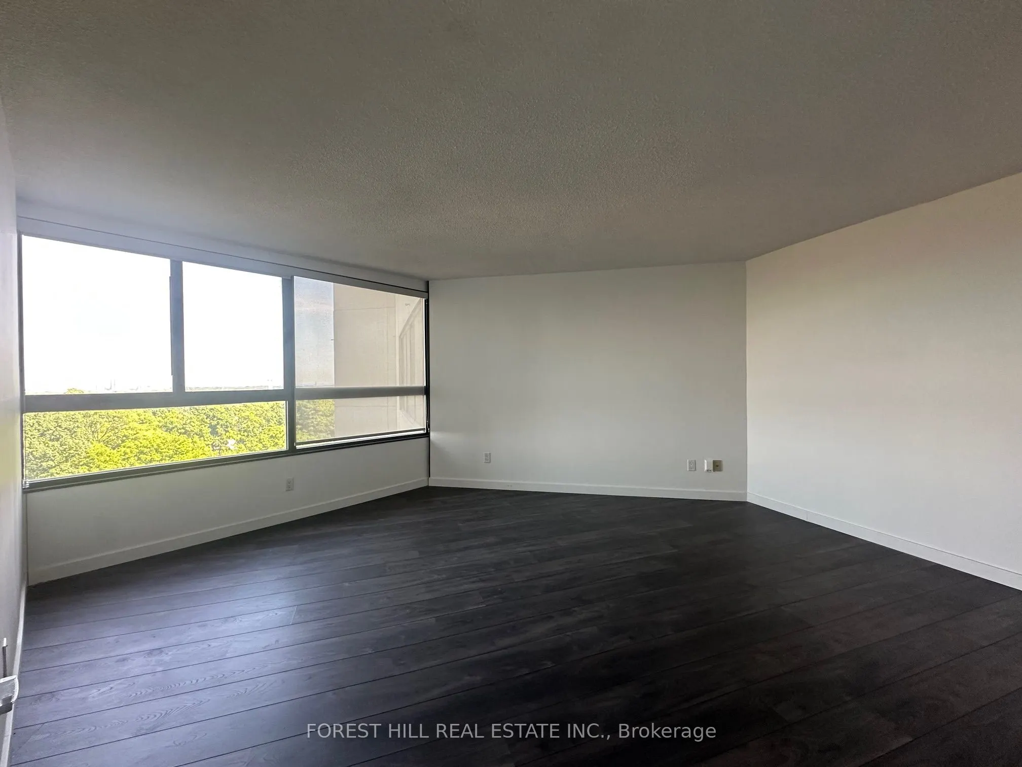 1300 Bloor Street, #905