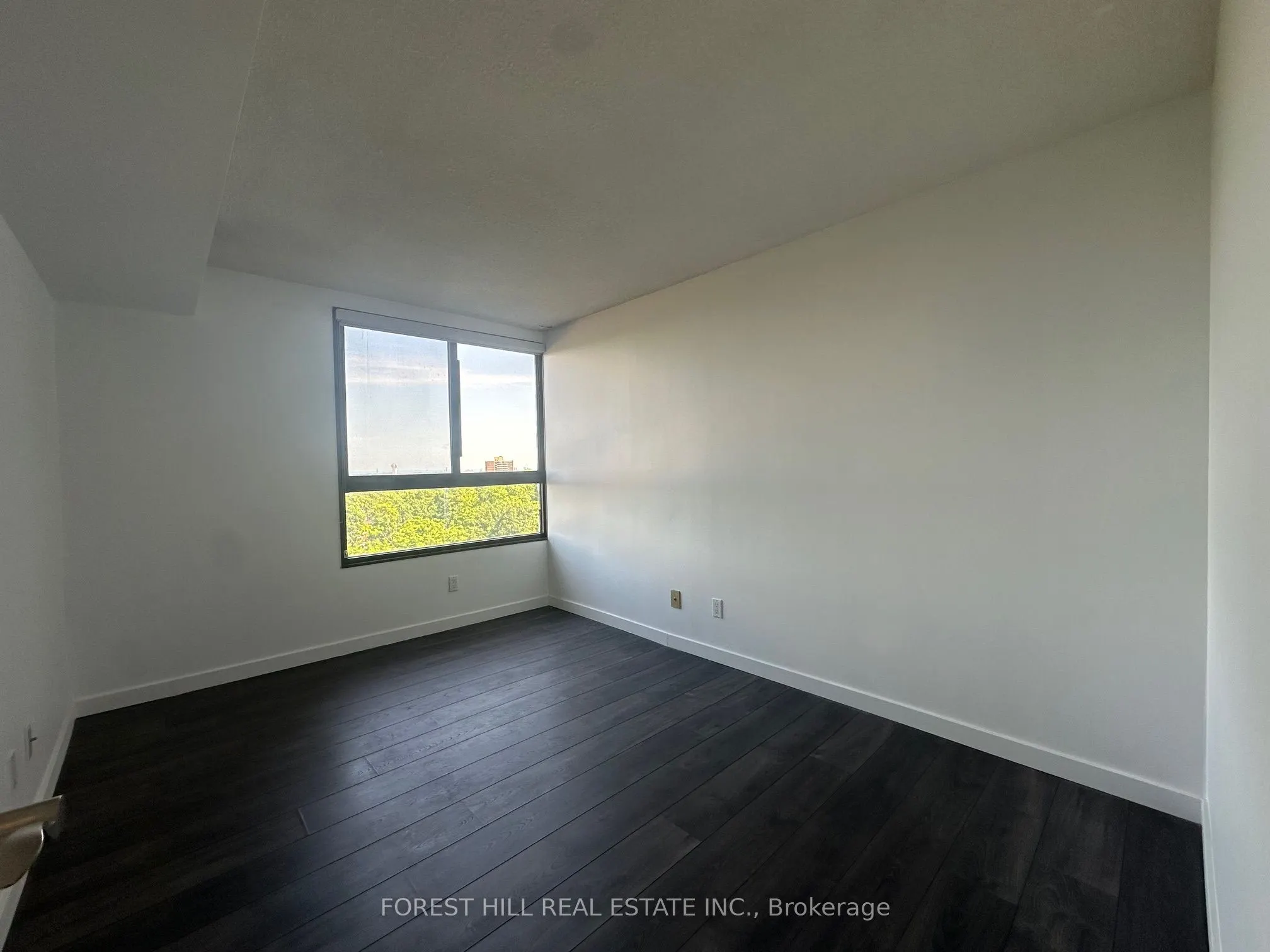 1300 Bloor Street, #905