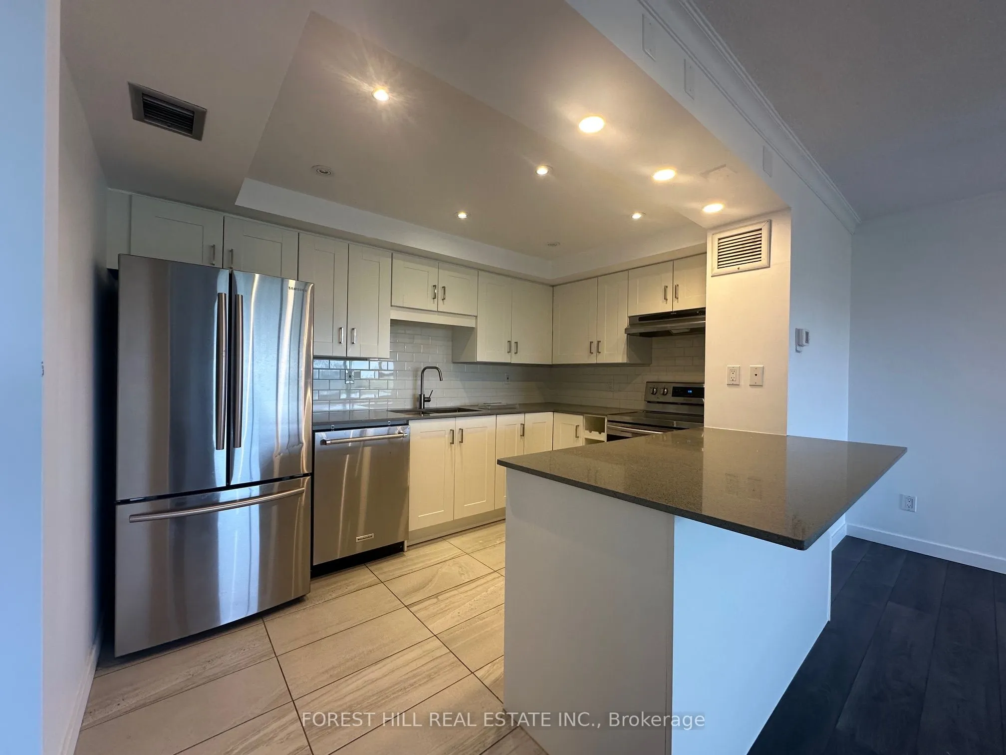 1300 Bloor Street, #905