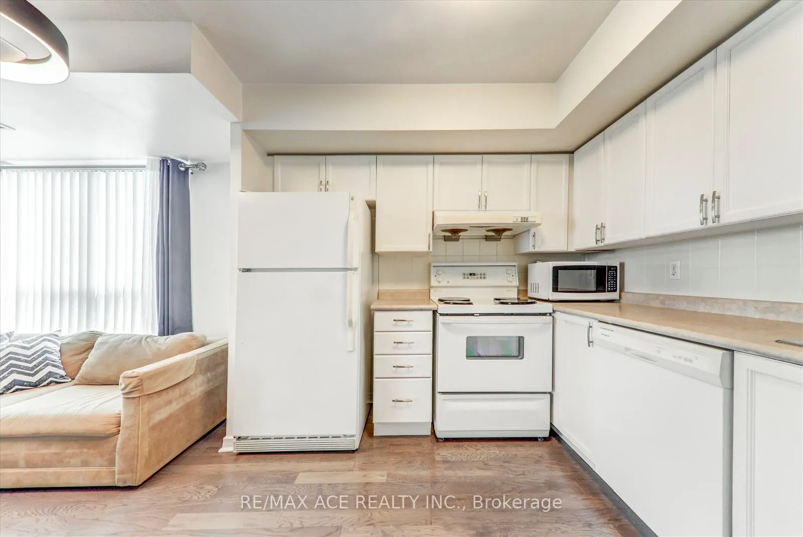 2545 Erin Centre Boulevard #1803