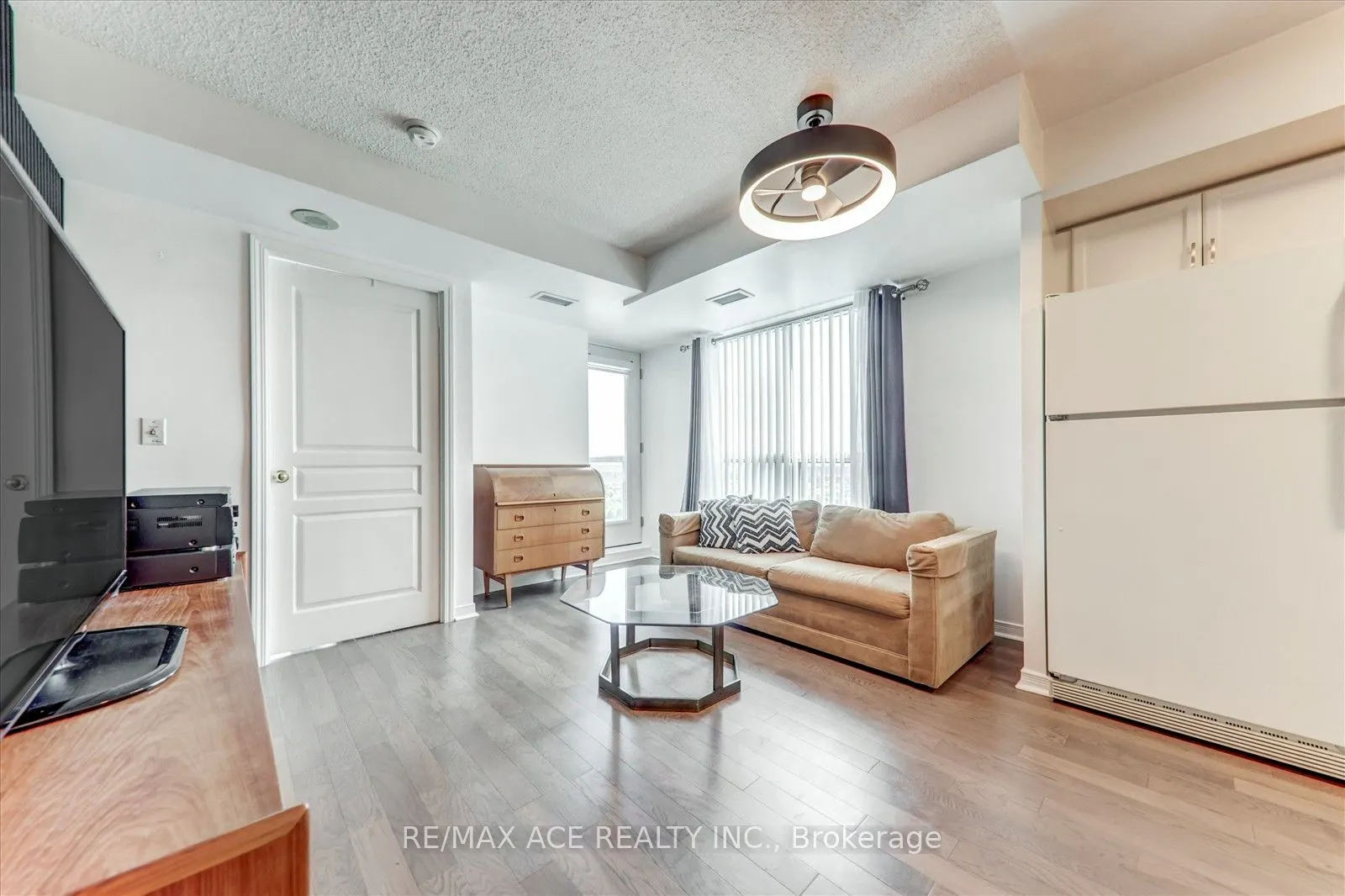 2545 Erin Centre Boulevard #1803