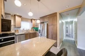 21 Lakeland Drive