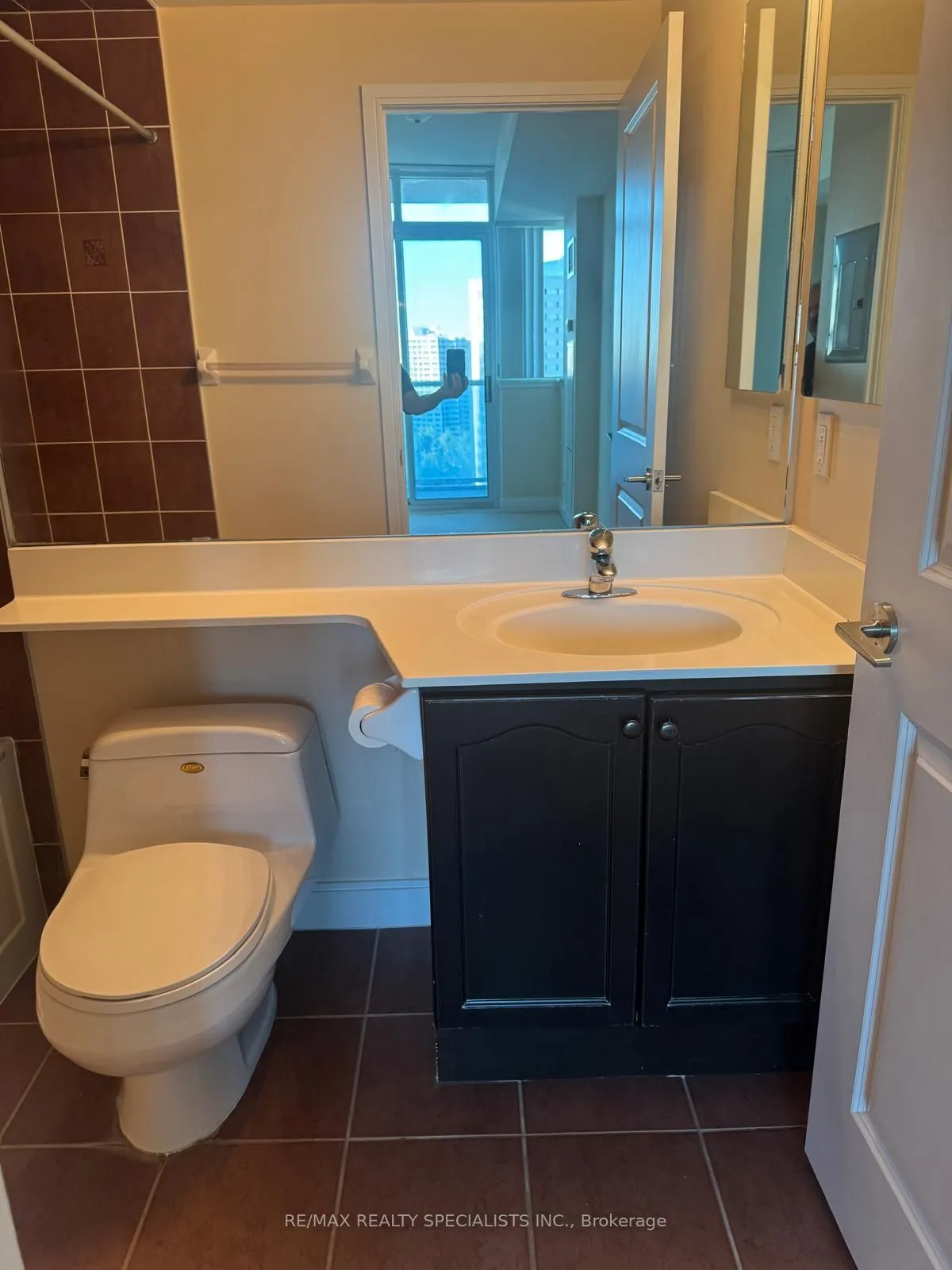 80 Absolute Avenue, #1605