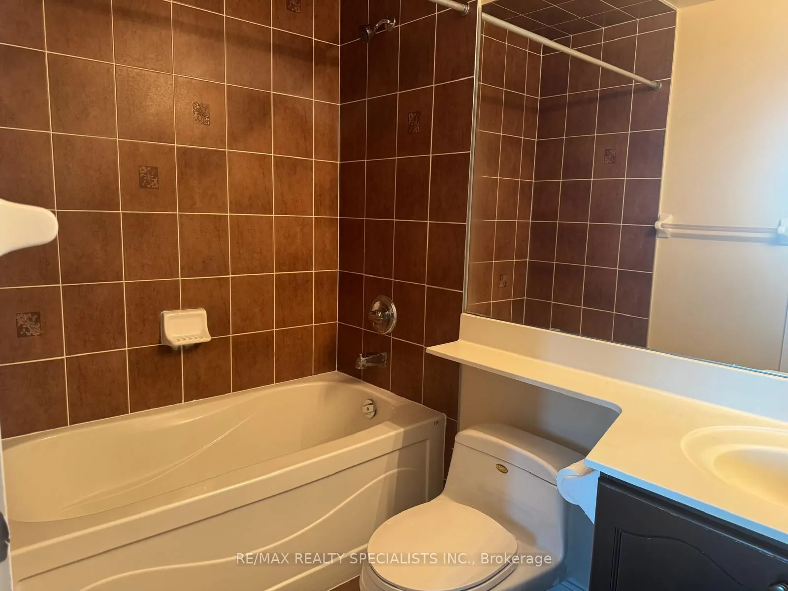 80 Absolute Avenue, #1605