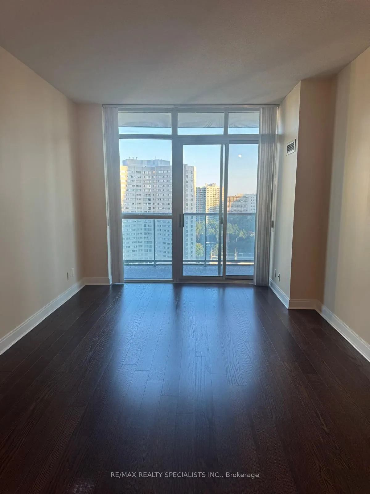 80 Absolute Avenue, #1605