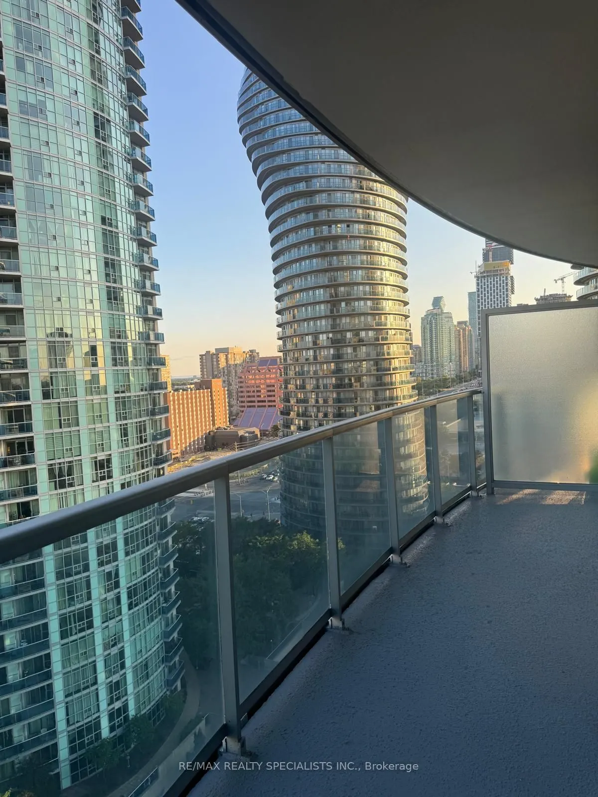 80 Absolute Avenue, #1605
