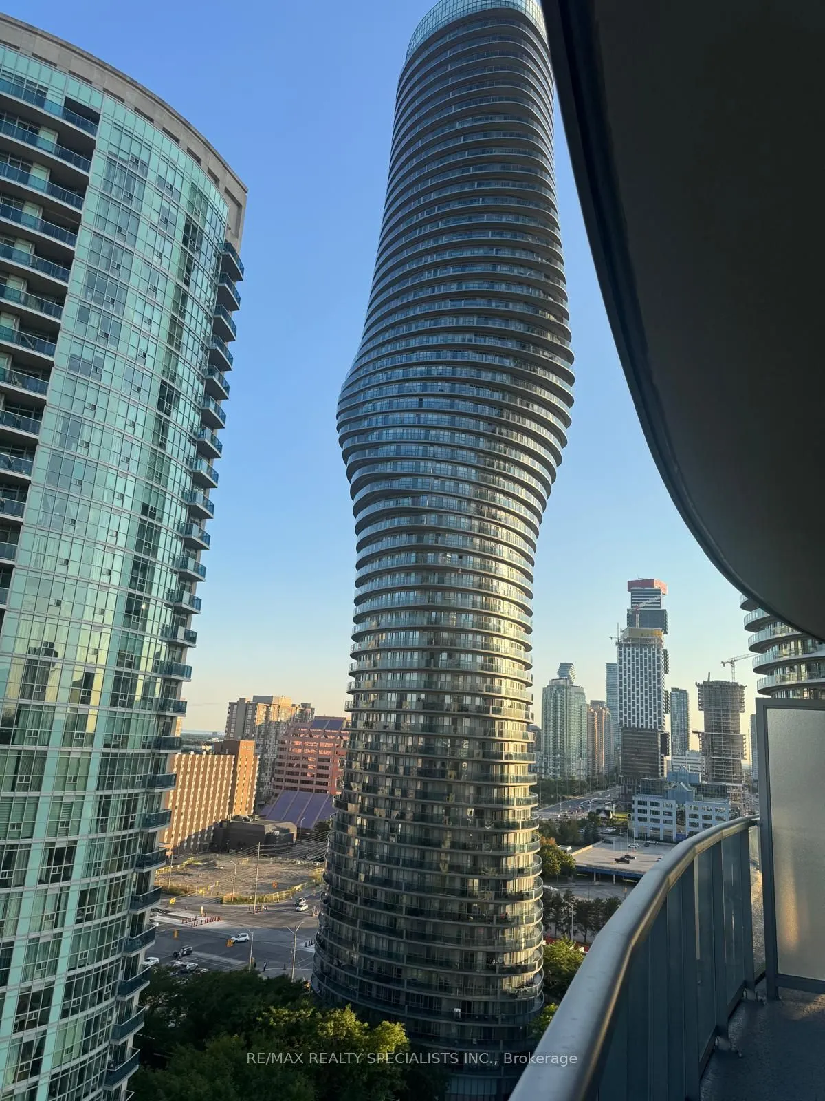 80 Absolute Avenue, #1605